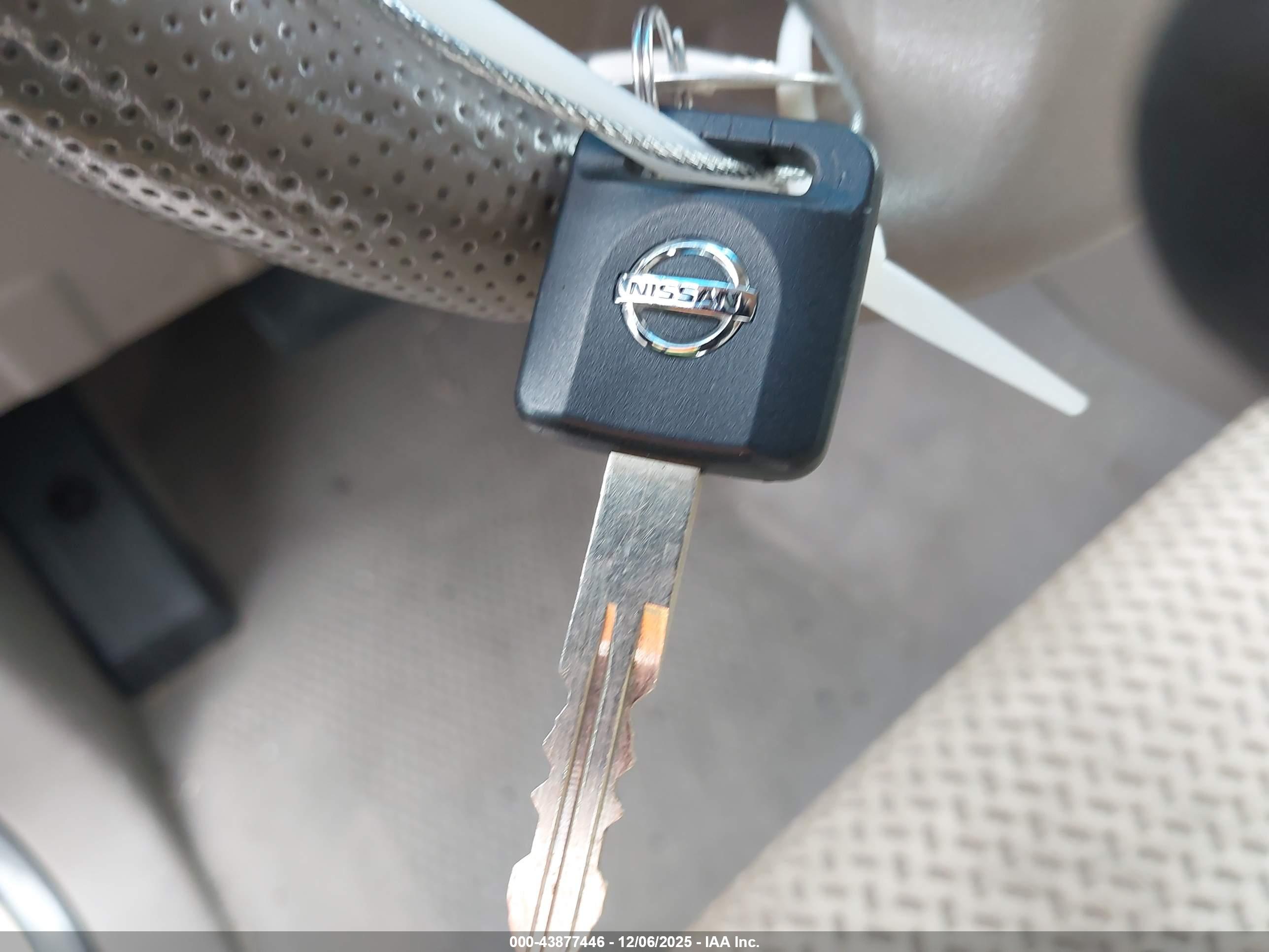 NISSAN FRONTIER image 11