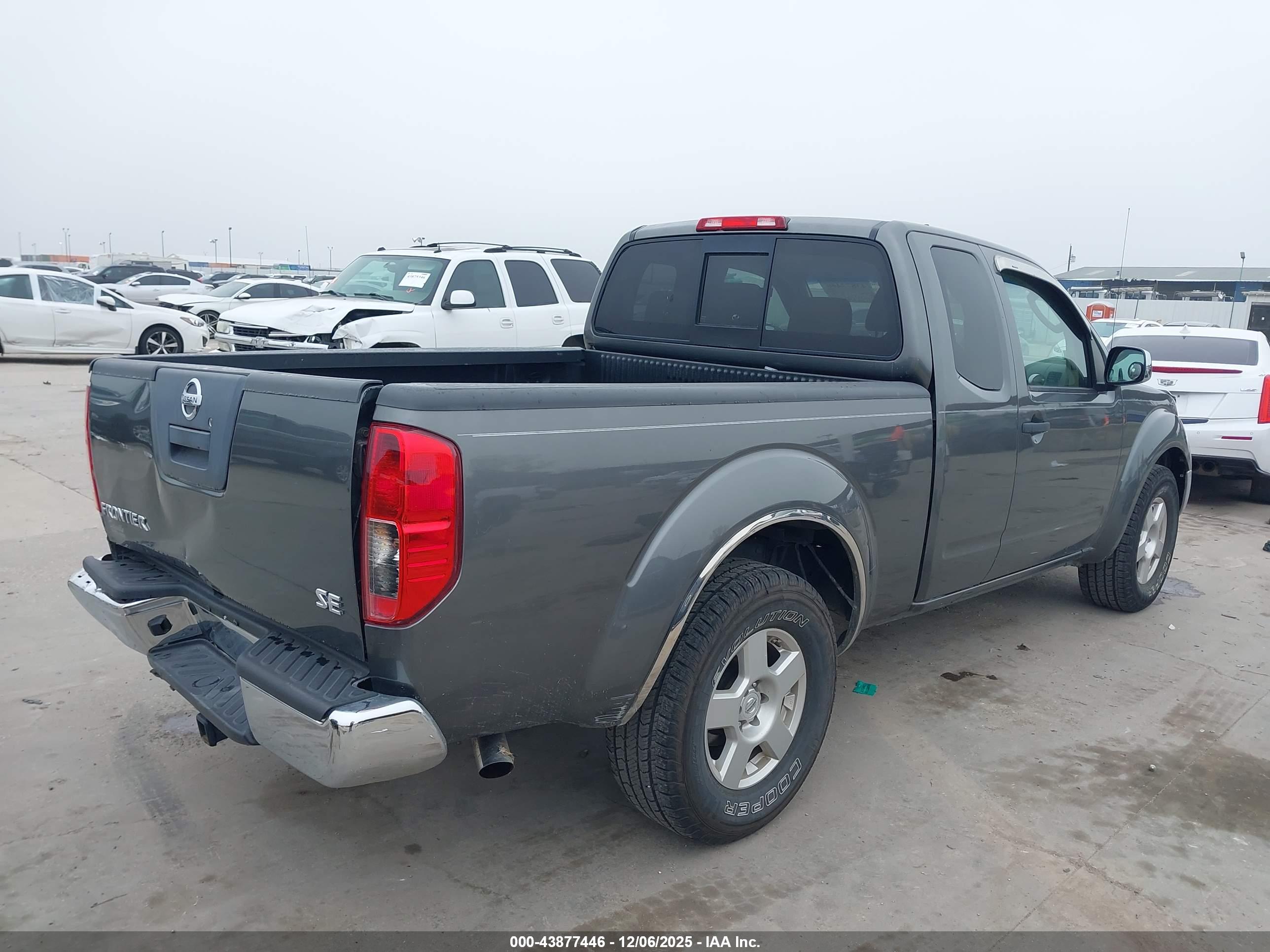 NISSAN FRONTIER image 4