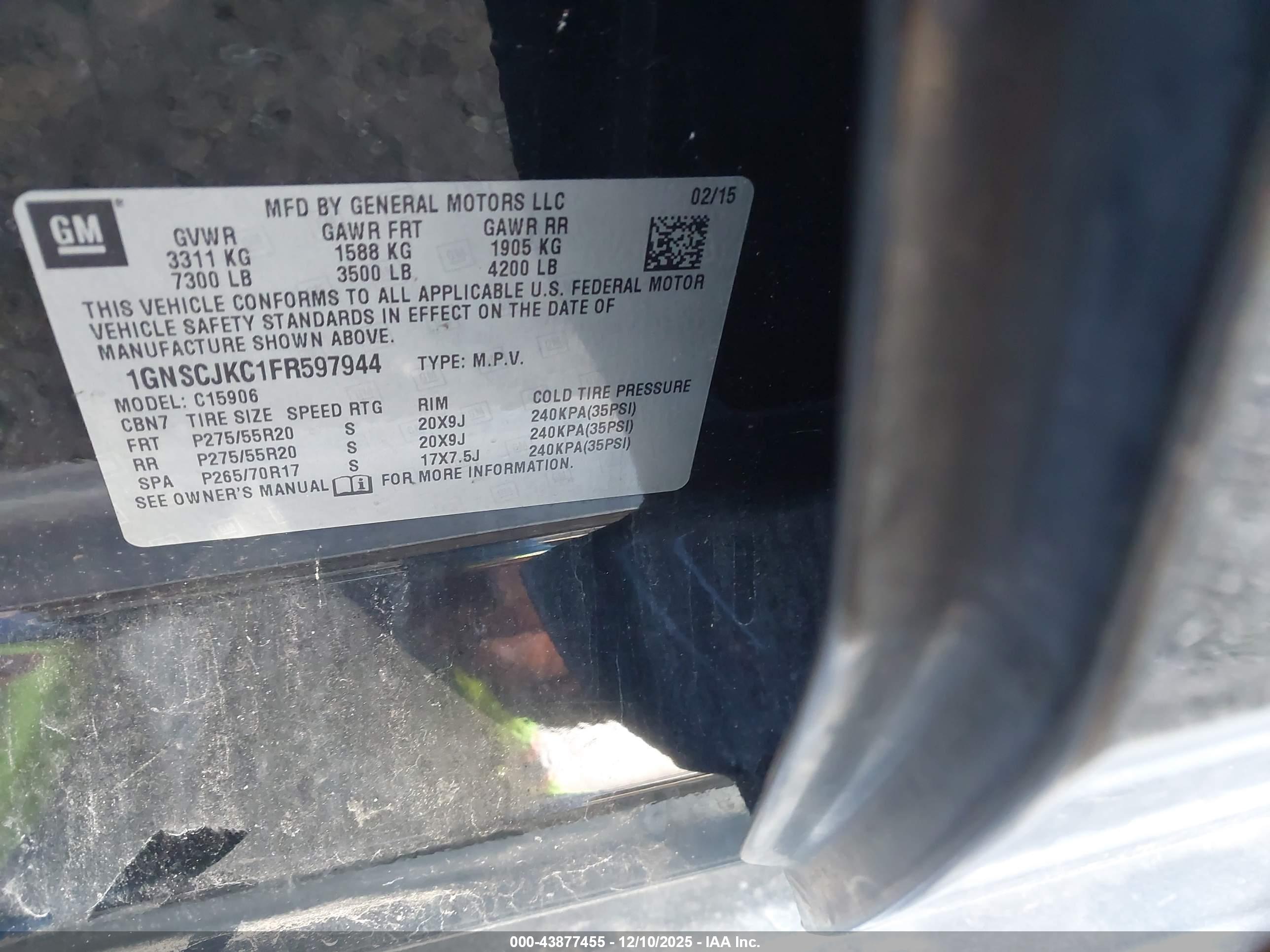 CHEVROLET SUBURBAN image 9
