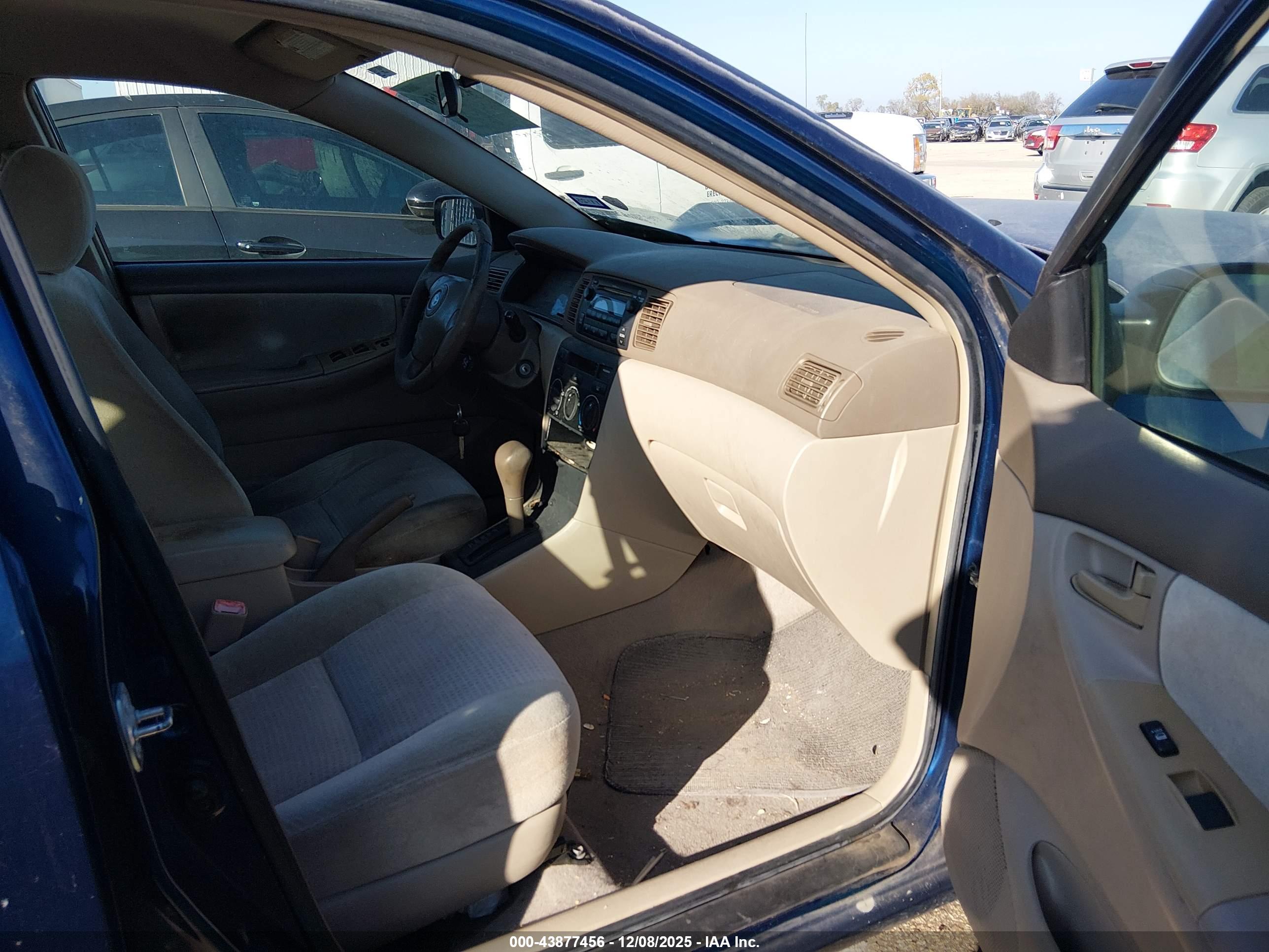TOYOTA COROLLA image 5