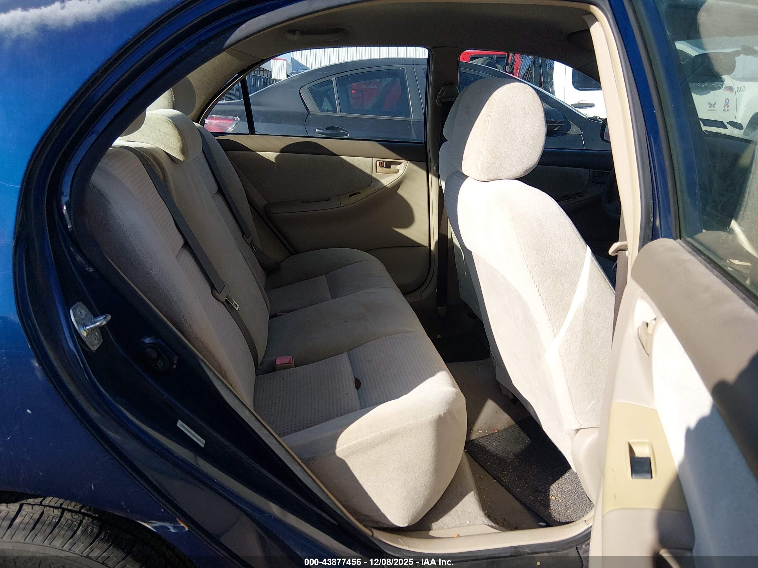 TOYOTA COROLLA image 8