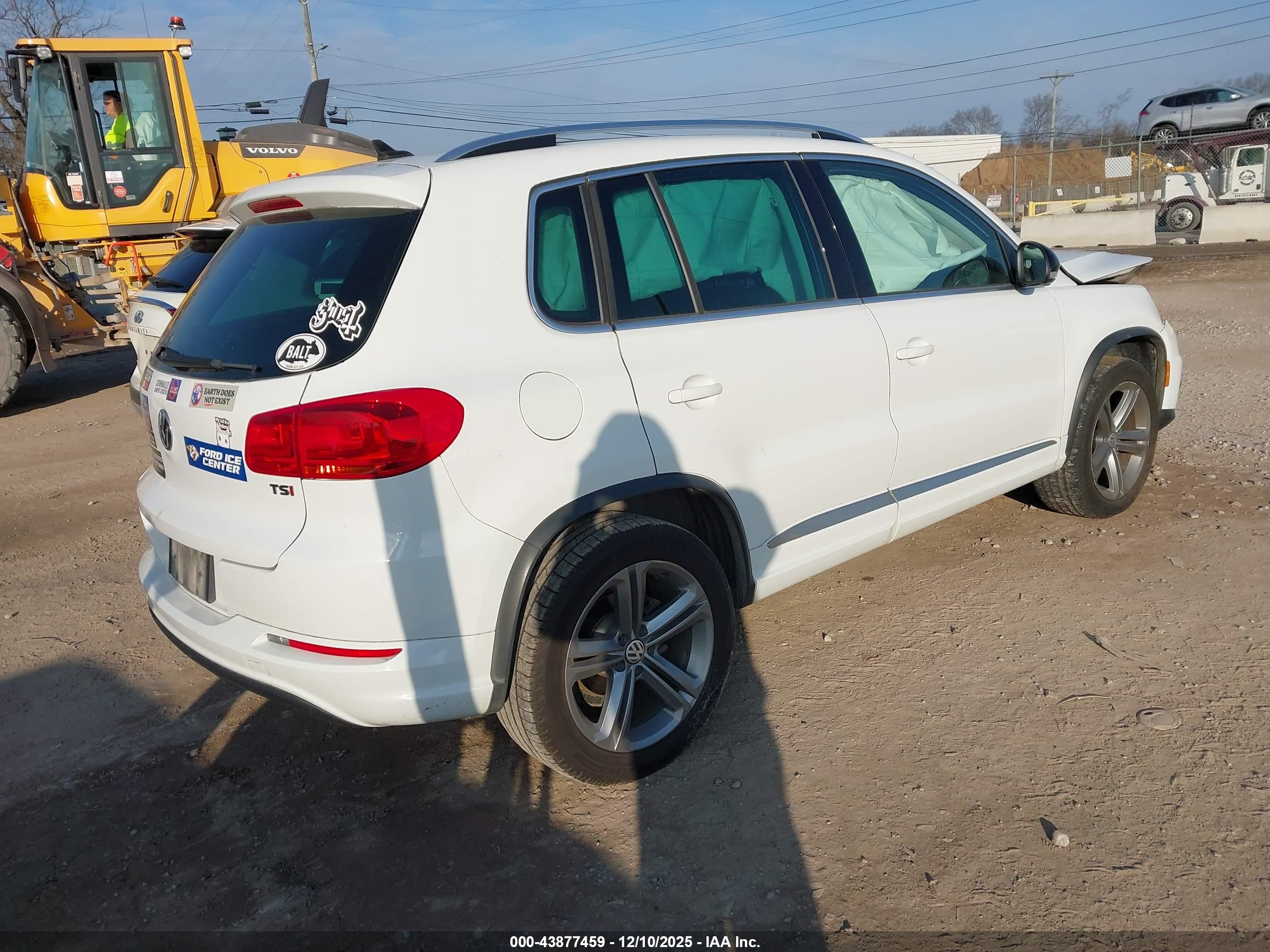 VOLKSWAGEN TIGUAN image 4