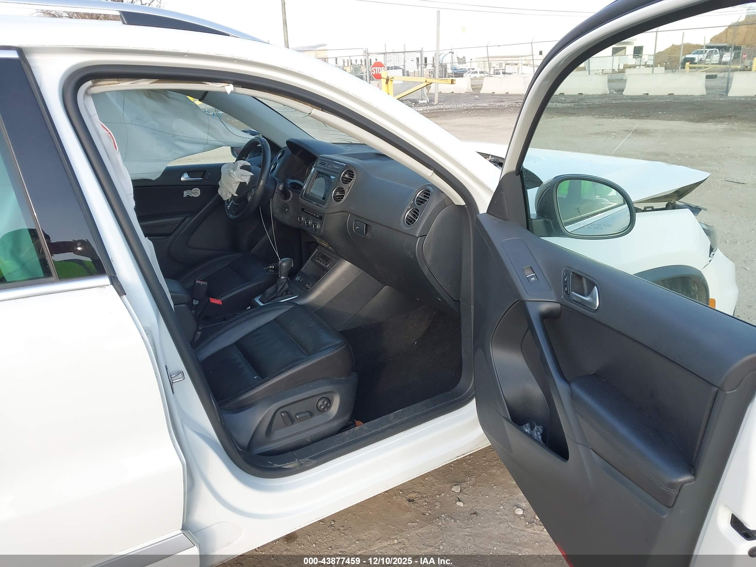 VOLKSWAGEN TIGUAN image 5
