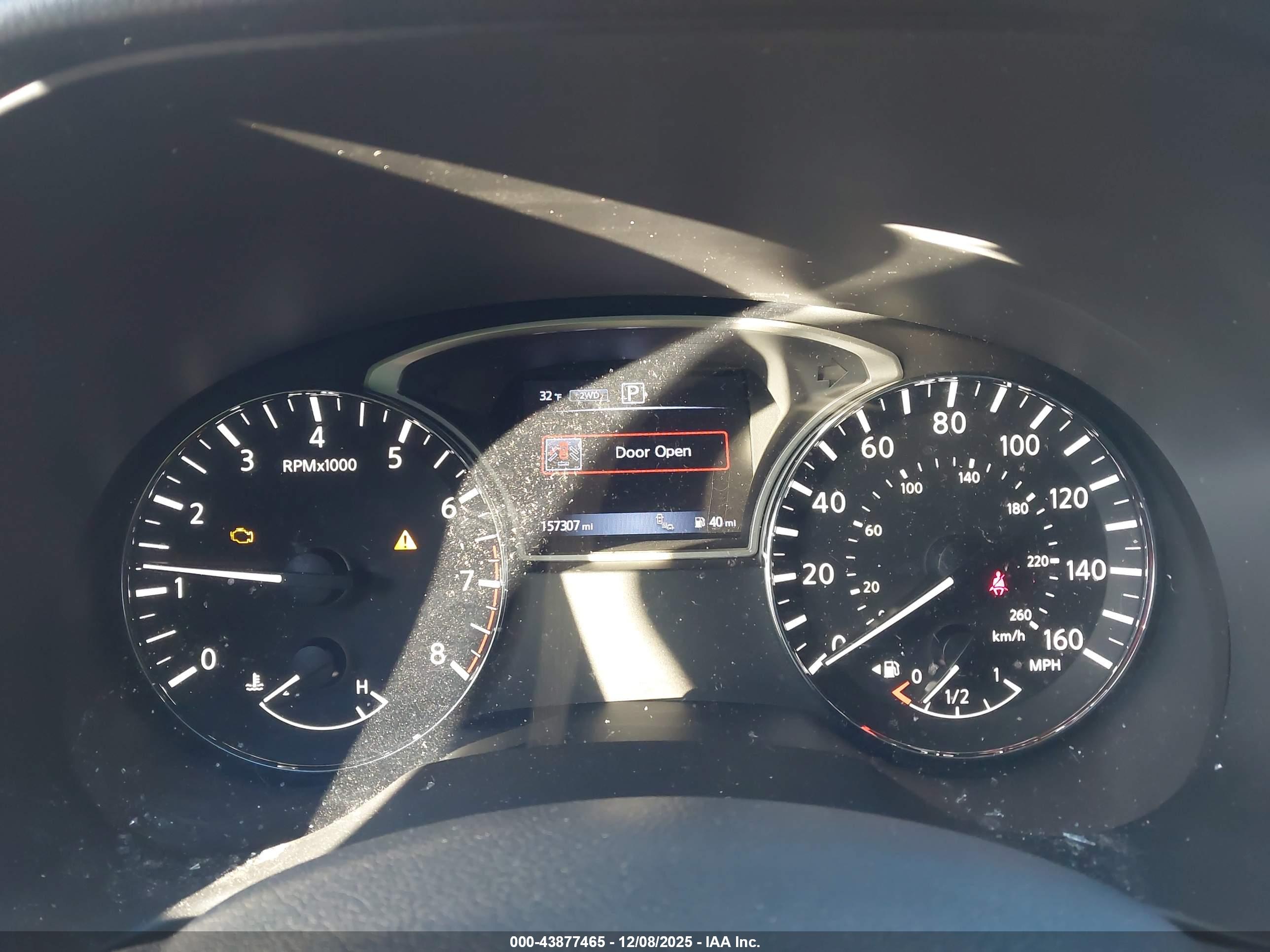 NISSAN PATHFINDER image 7
