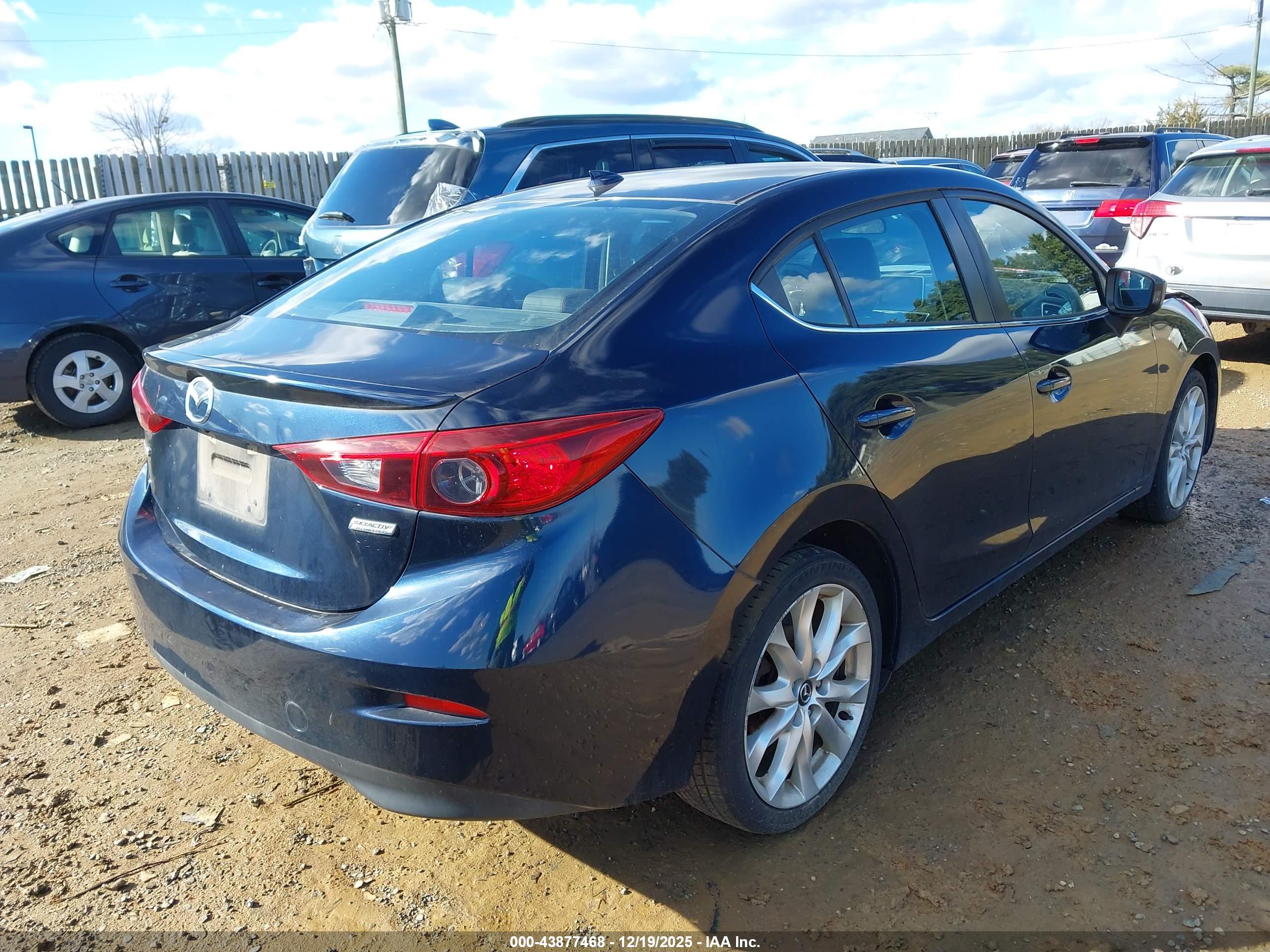 MAZDA MAZDA3 image 4