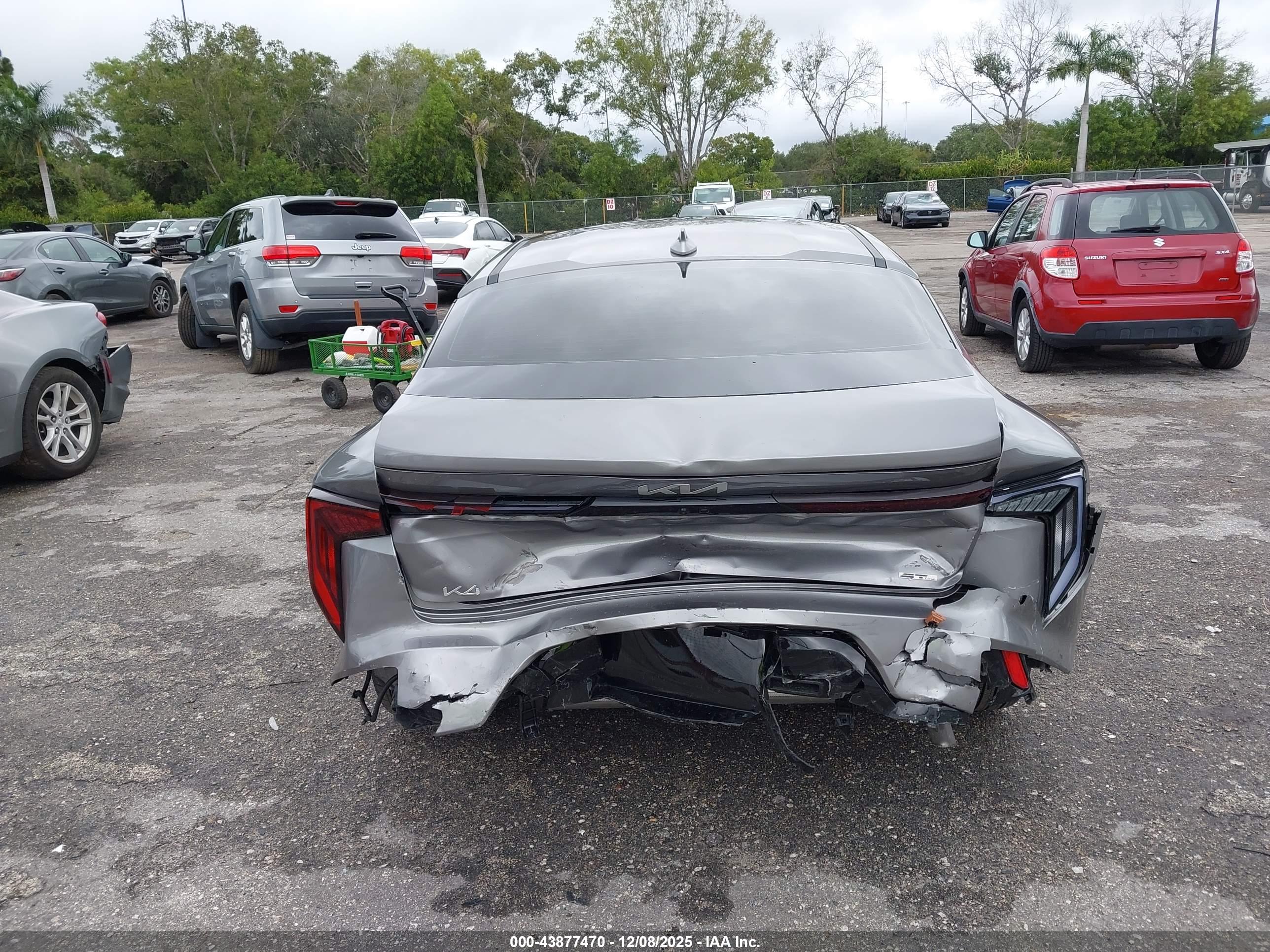 KIA K4 image 6