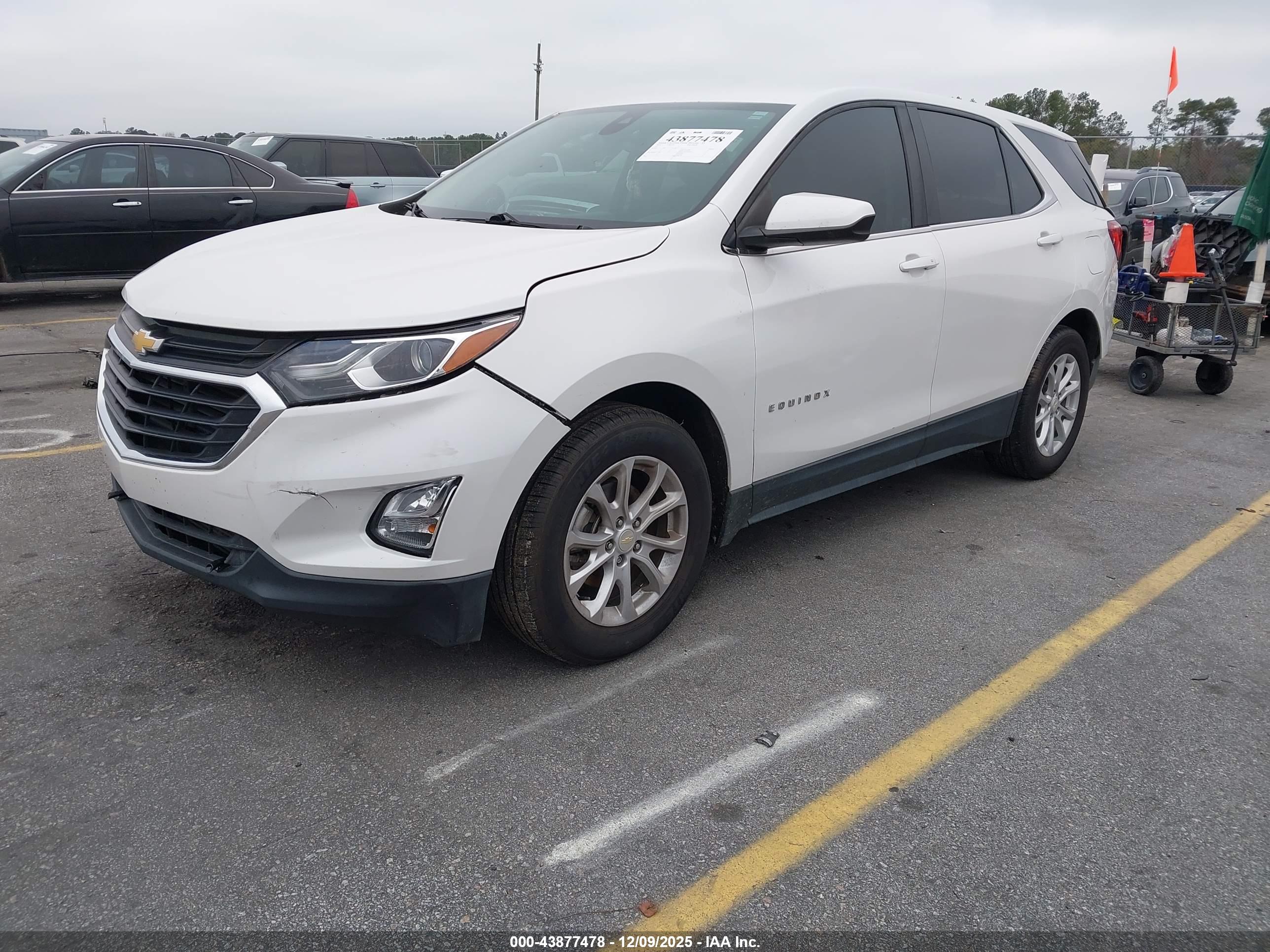 CHEVROLET EQUINOX image 2