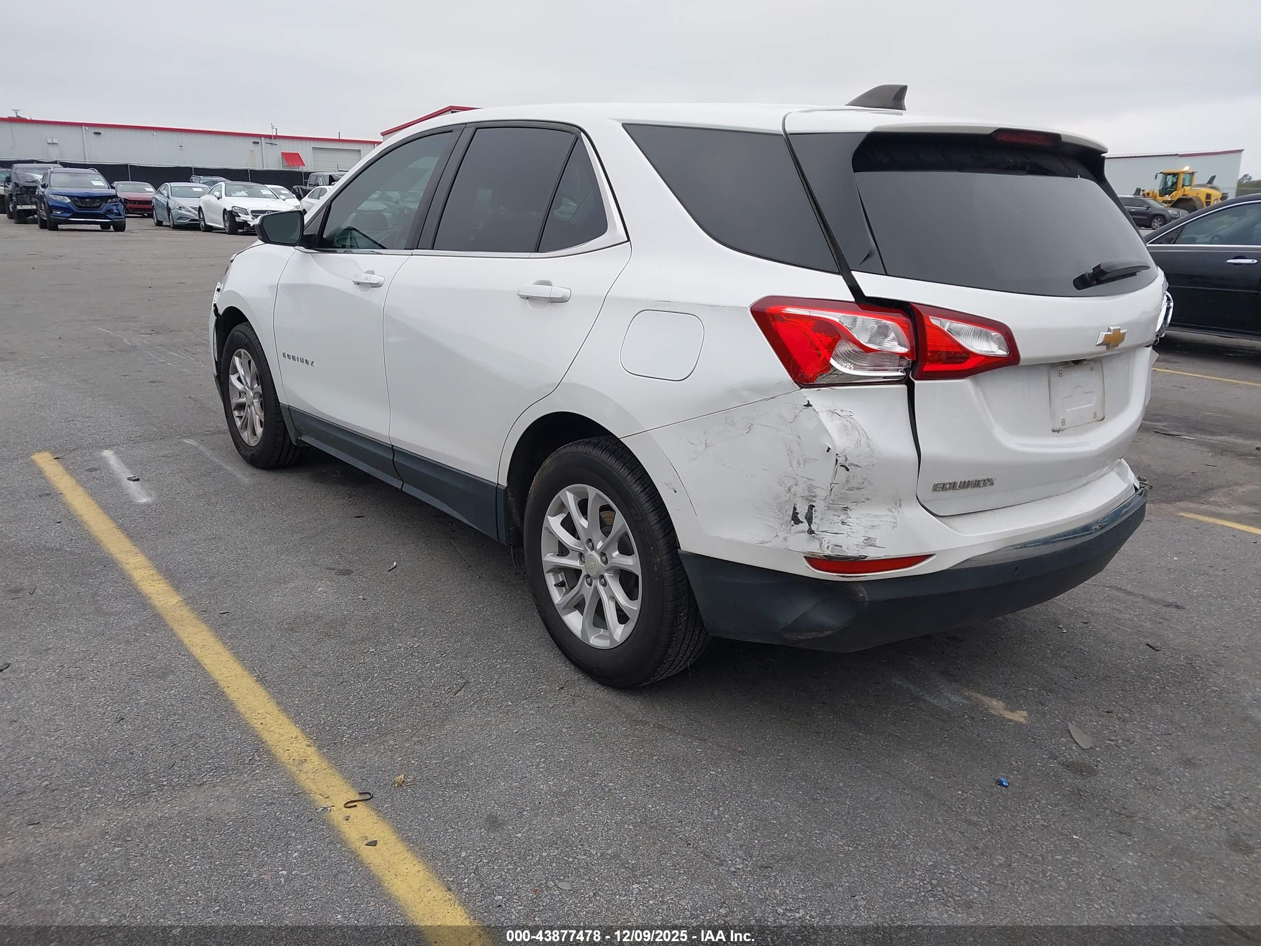 CHEVROLET EQUINOX image 3