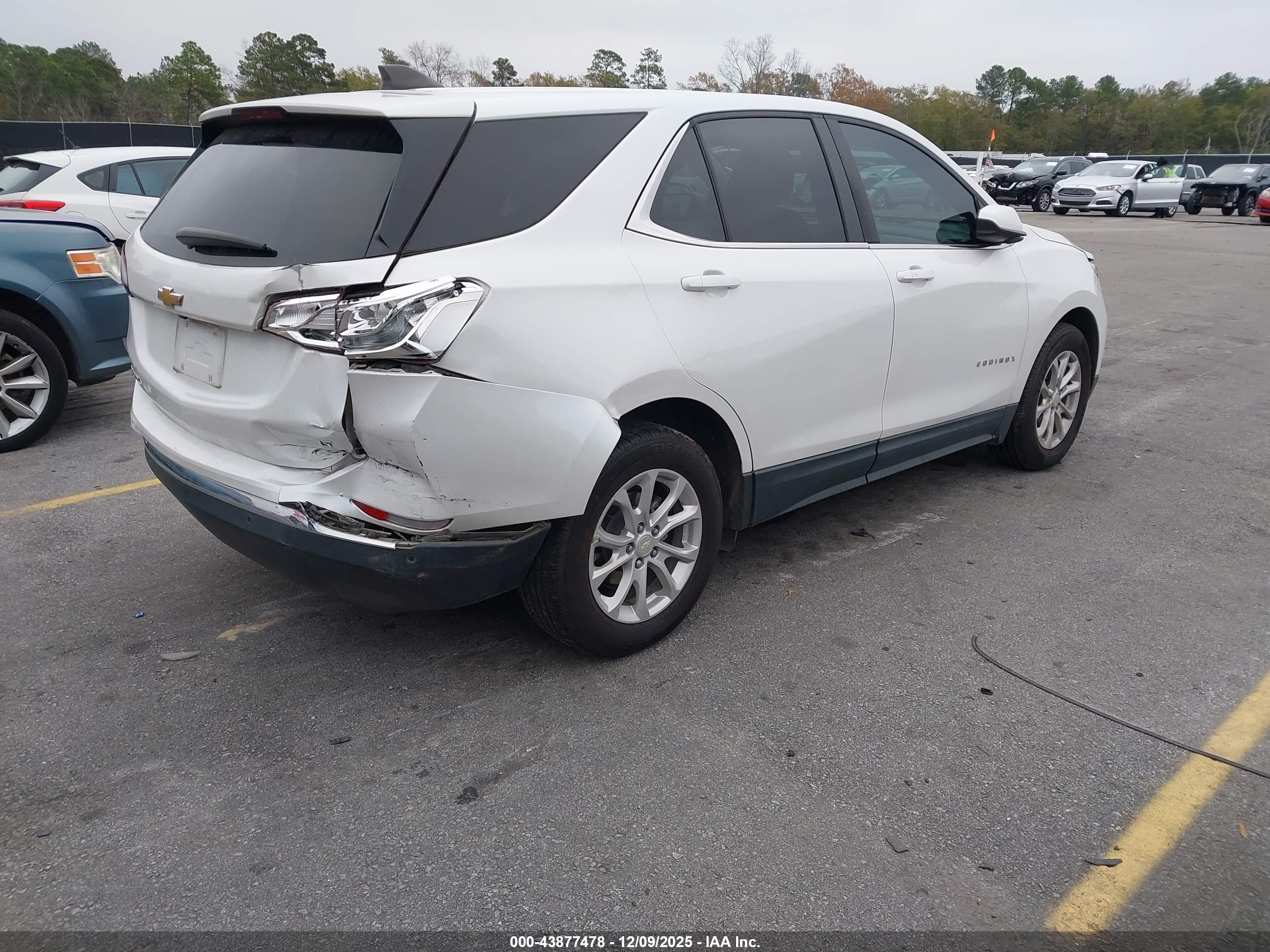 CHEVROLET EQUINOX image 4