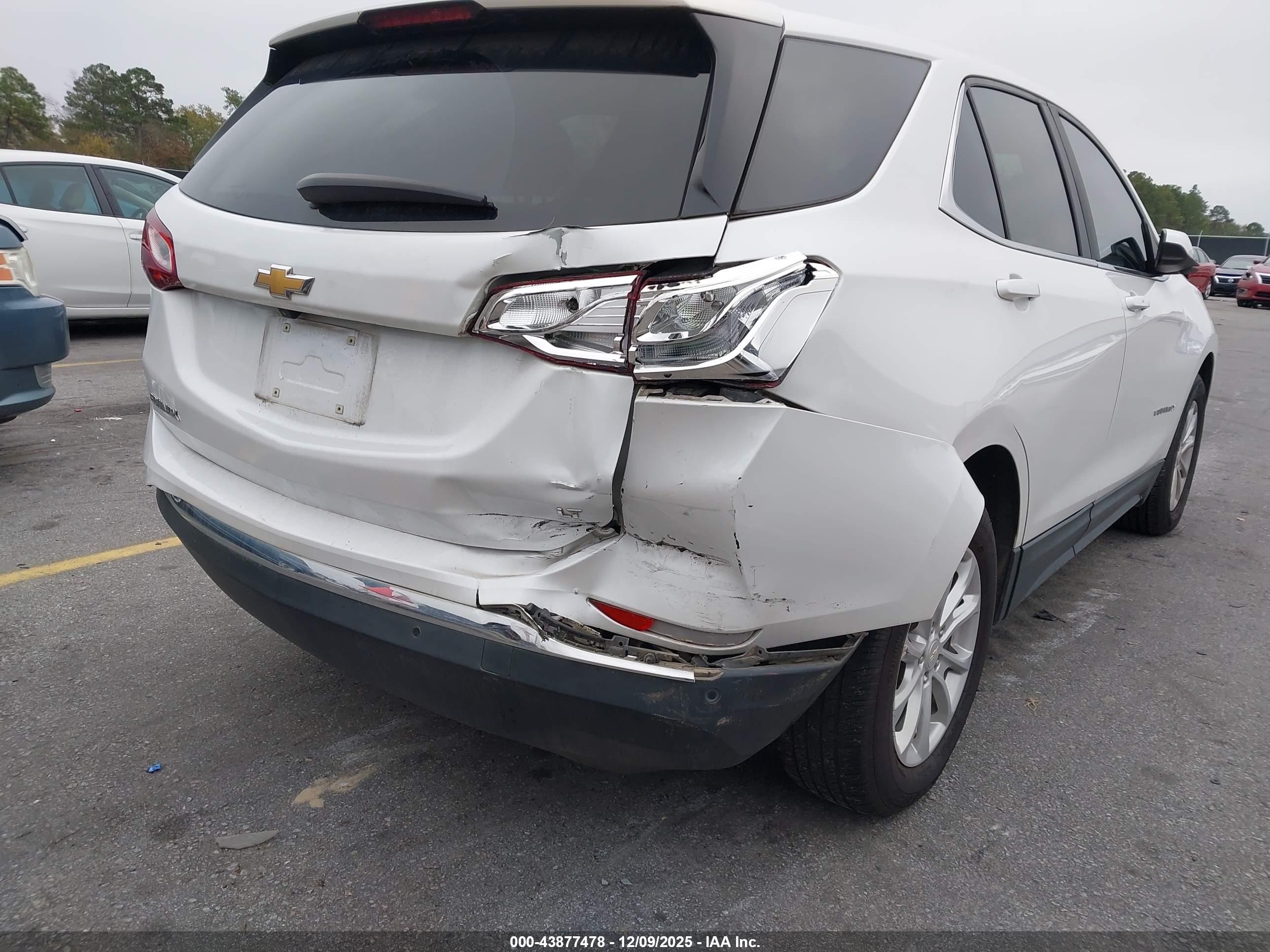 CHEVROLET EQUINOX image 6