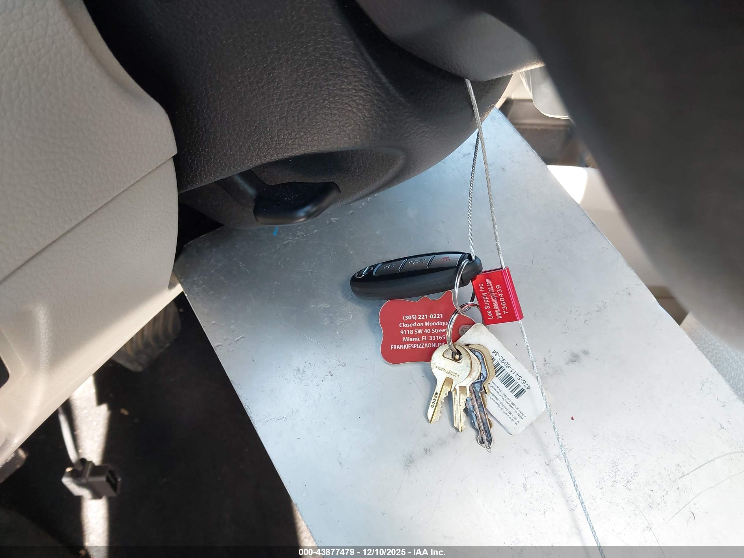 NISSAN ROGUE image 11