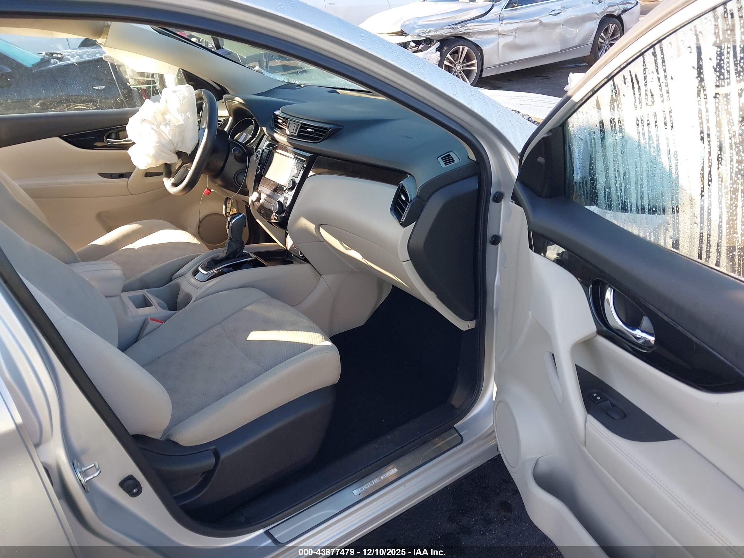 NISSAN ROGUE image 5
