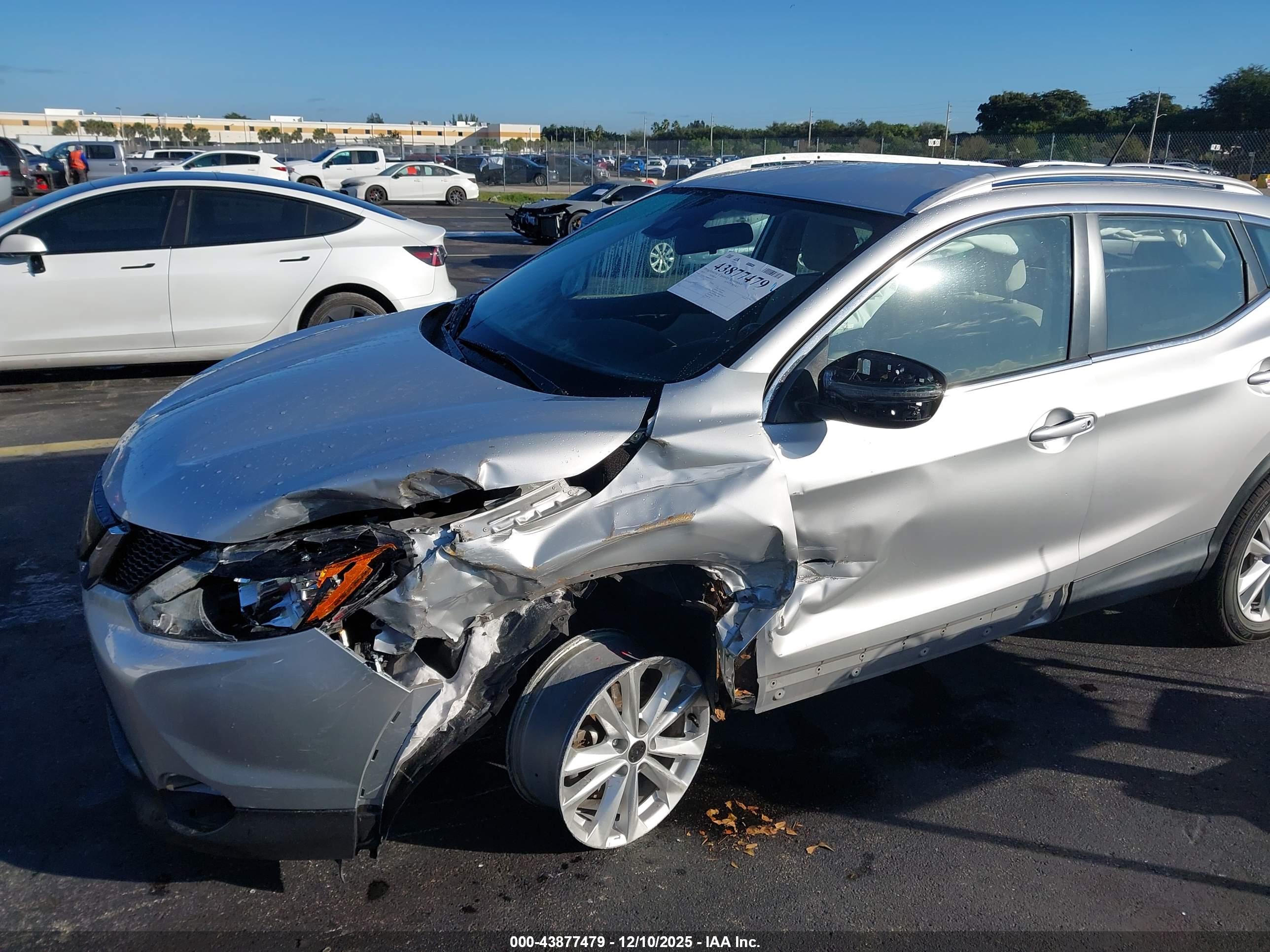NISSAN ROGUE image 6