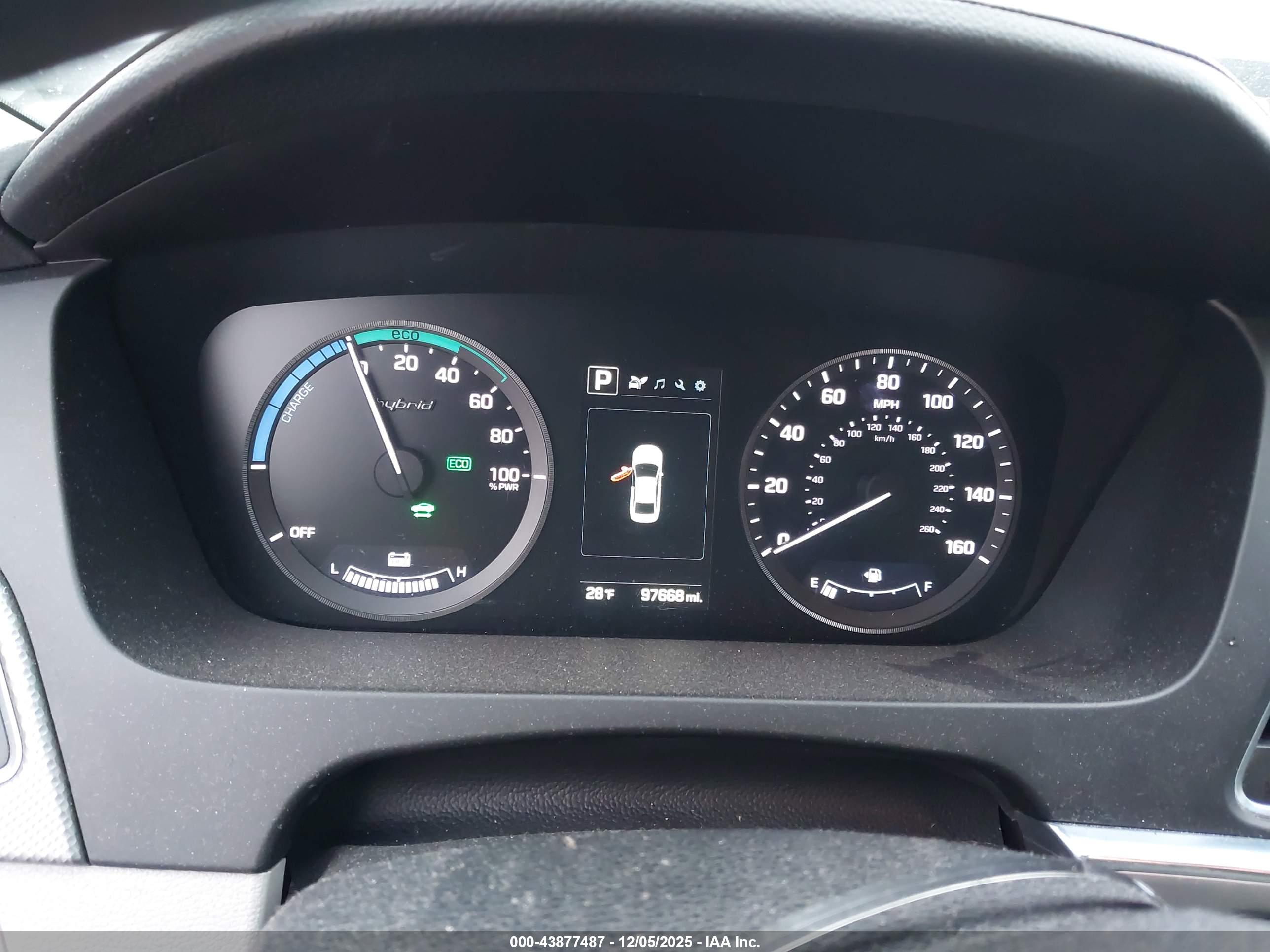 HYUNDAI SONATA image 7