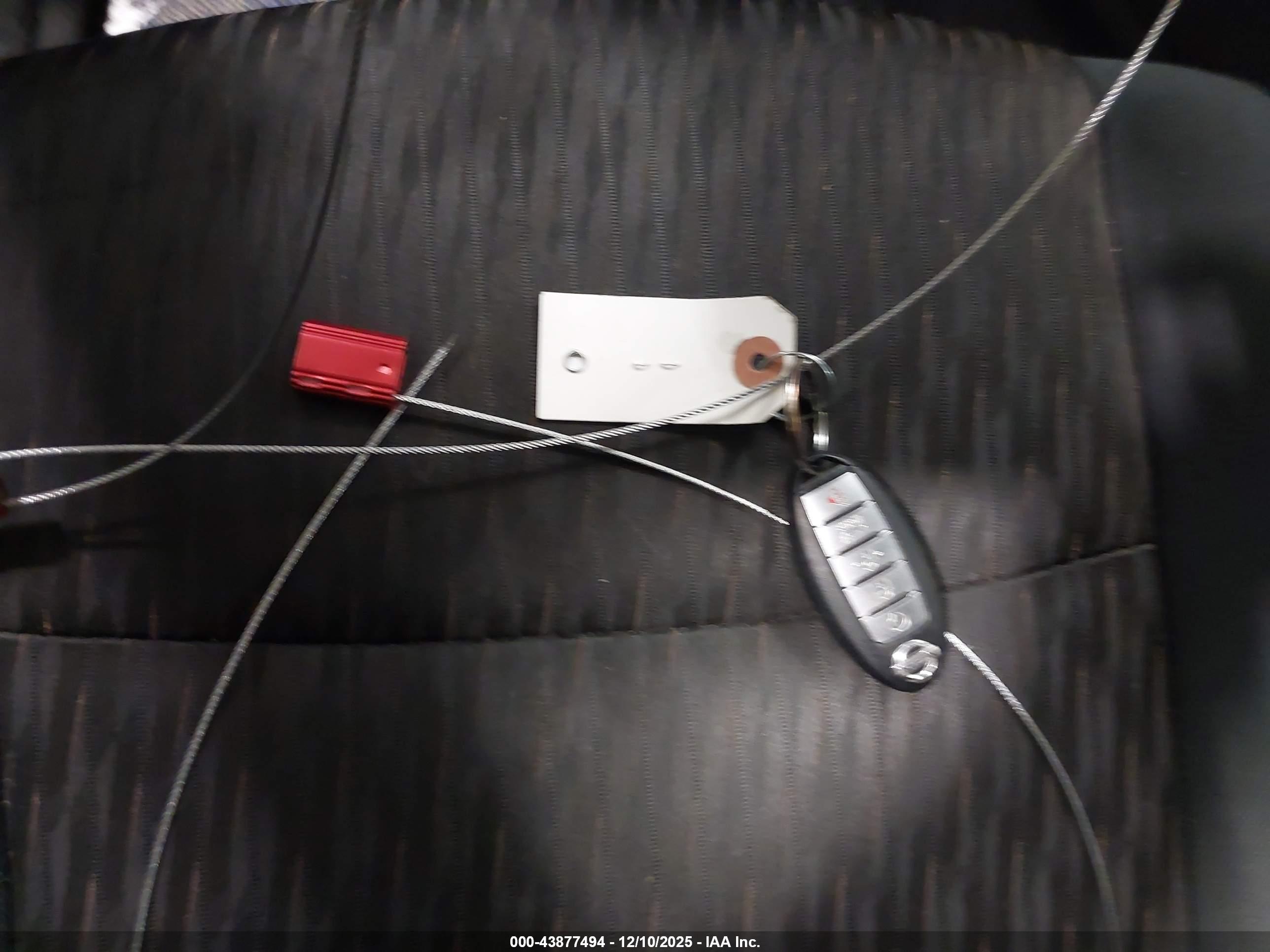 NISSAN ROGUE image 11