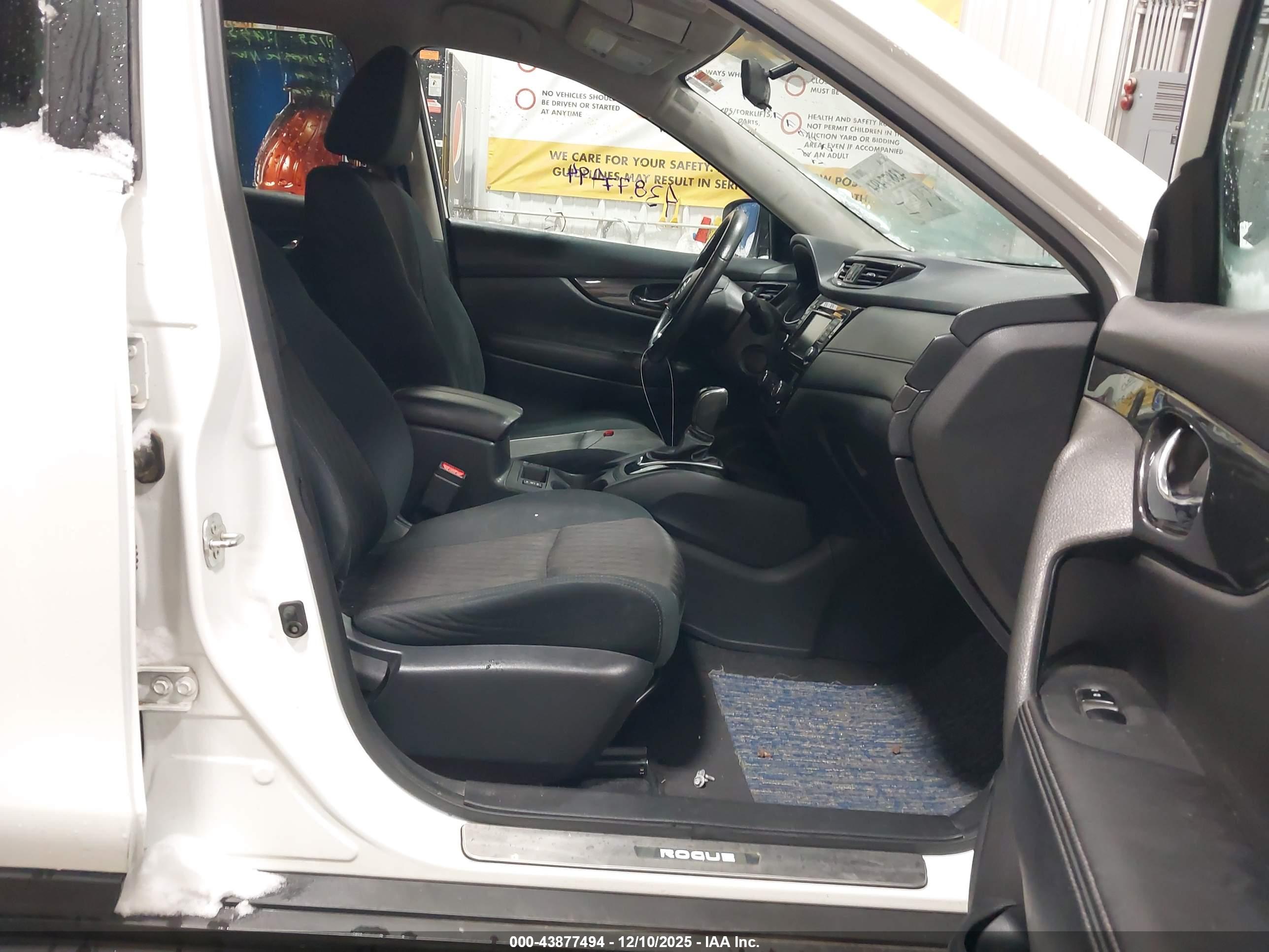 NISSAN ROGUE image 5
