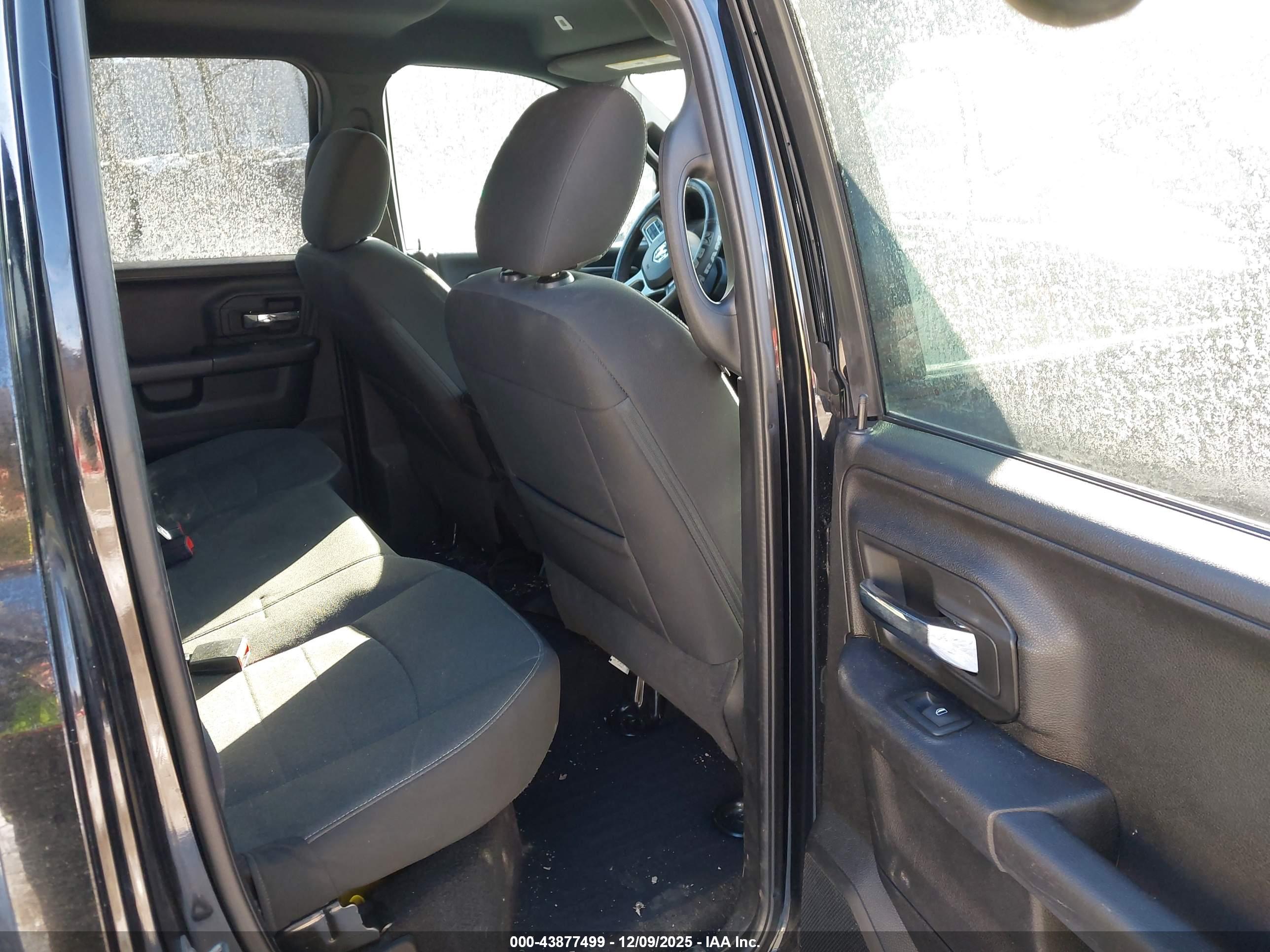 RAM 1500 image 8