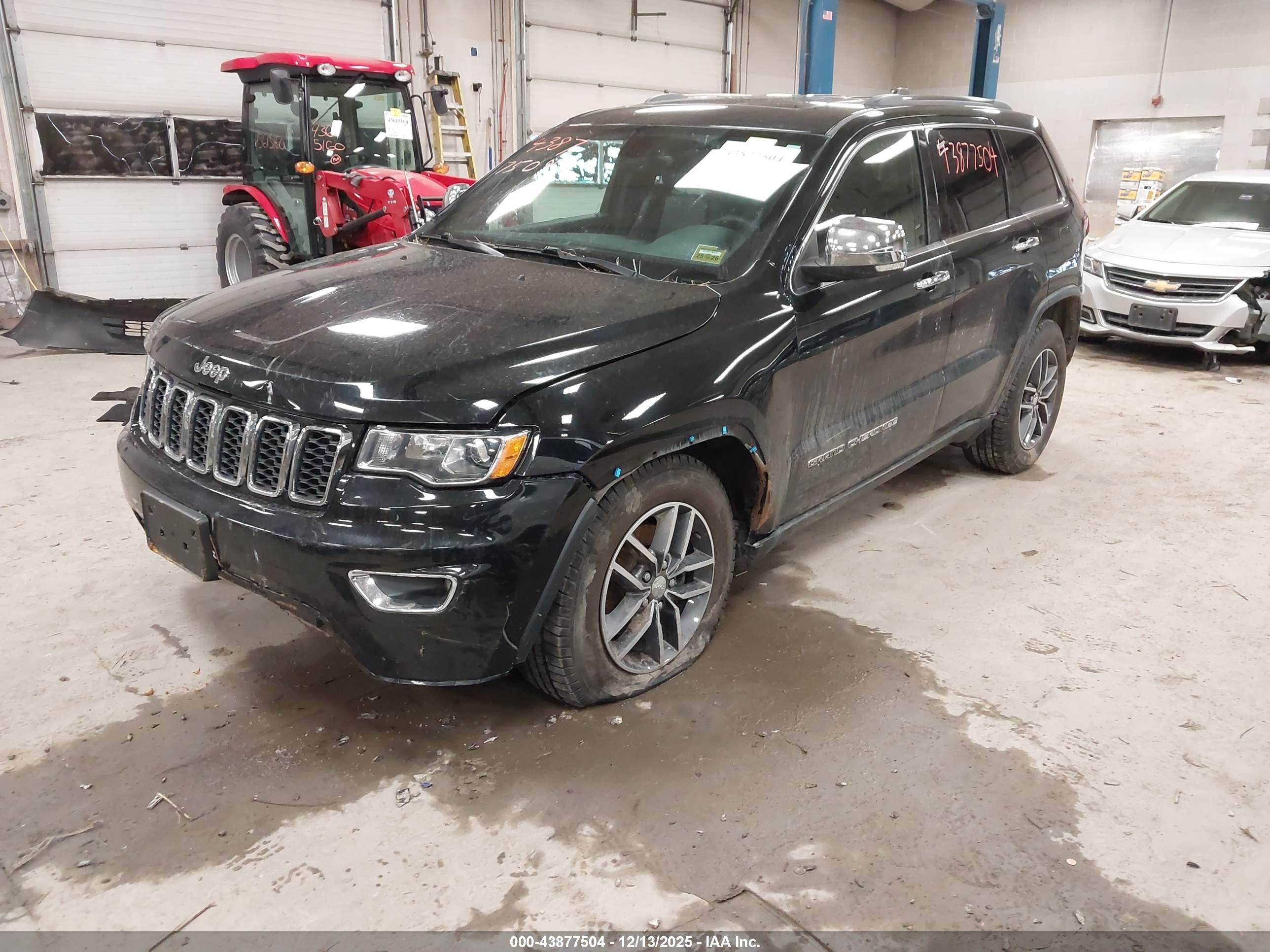 JEEP GRAND image 2
