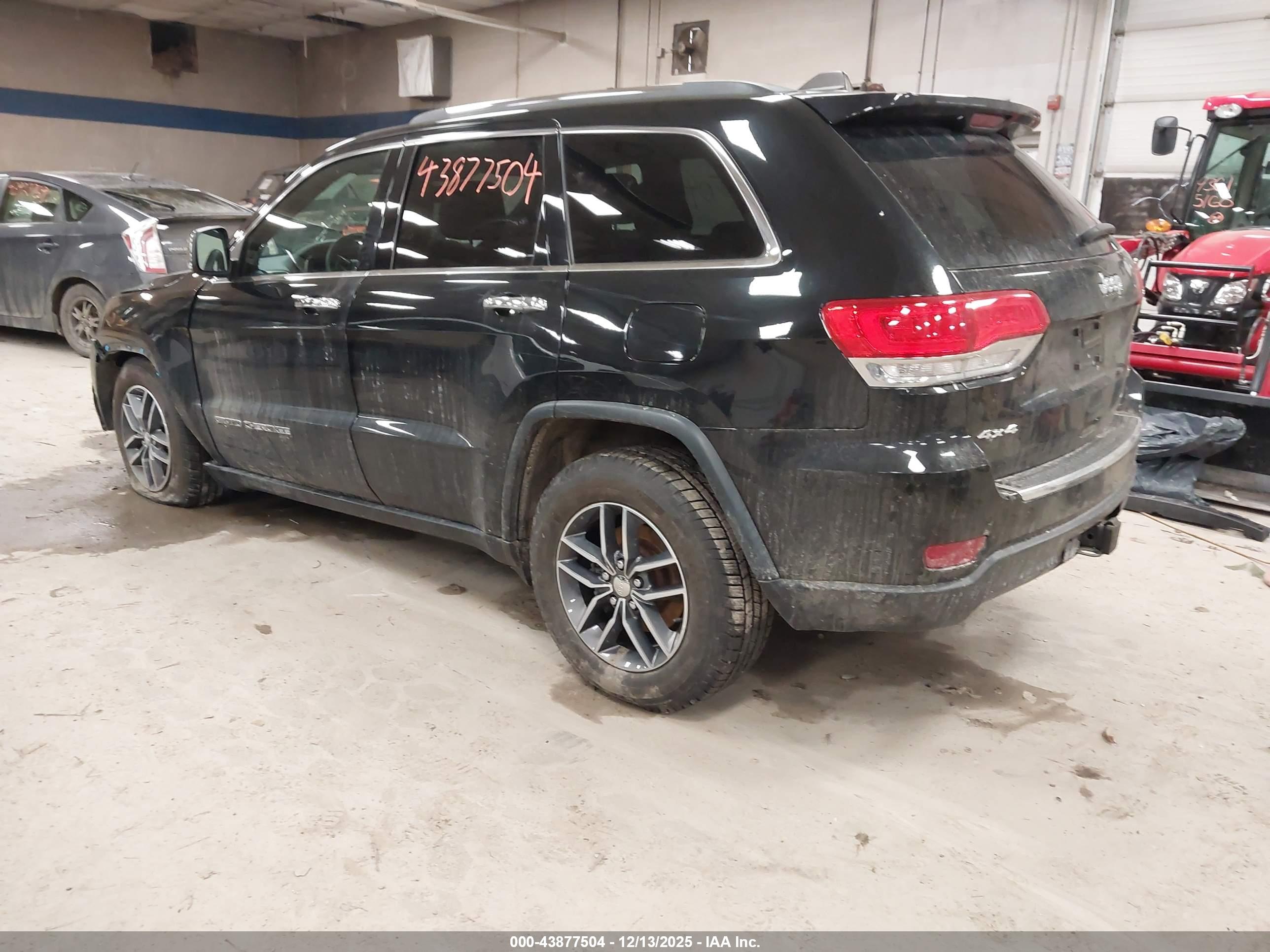 JEEP GRAND image 3