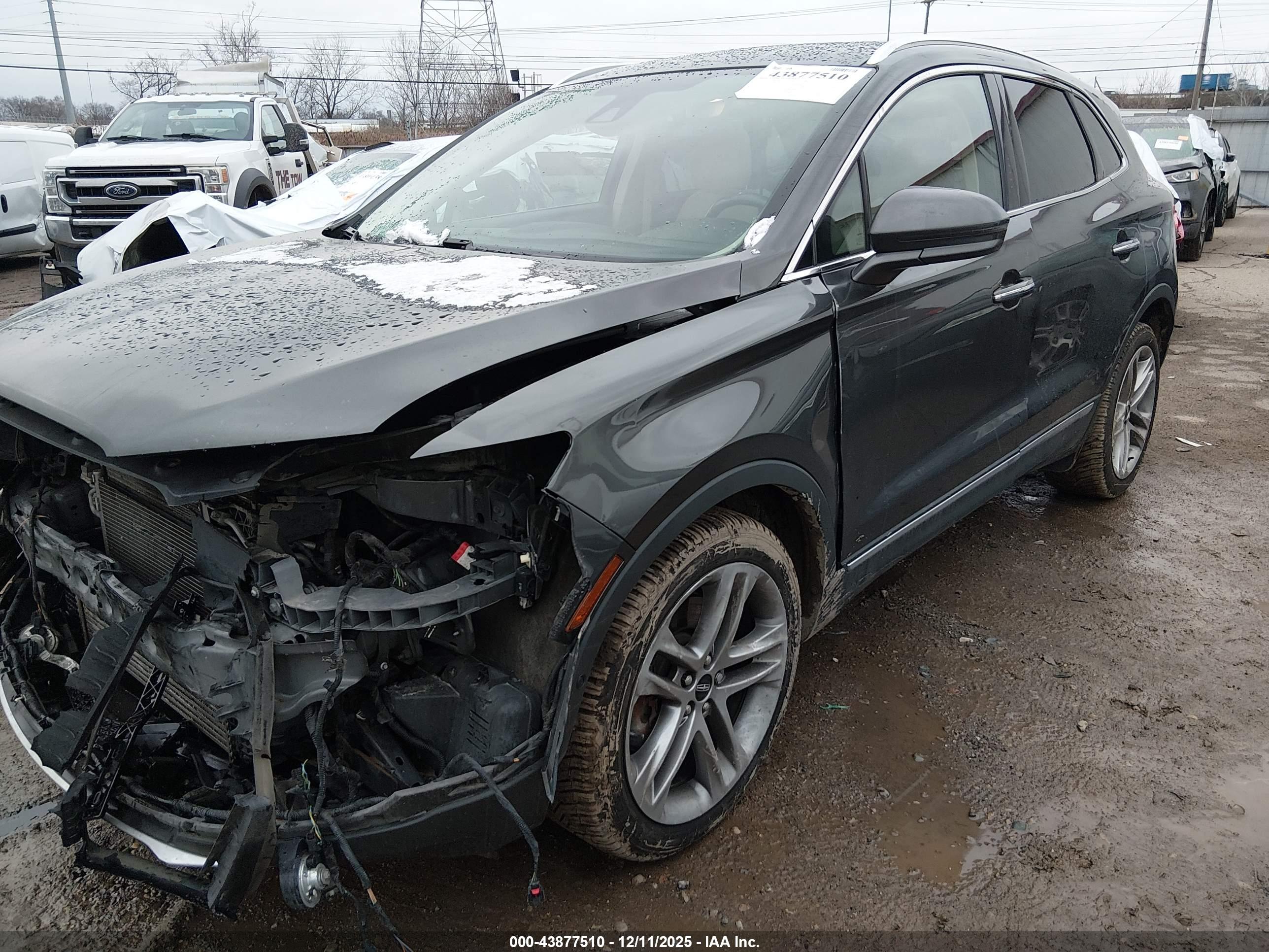 LINCOLN MKC image 2