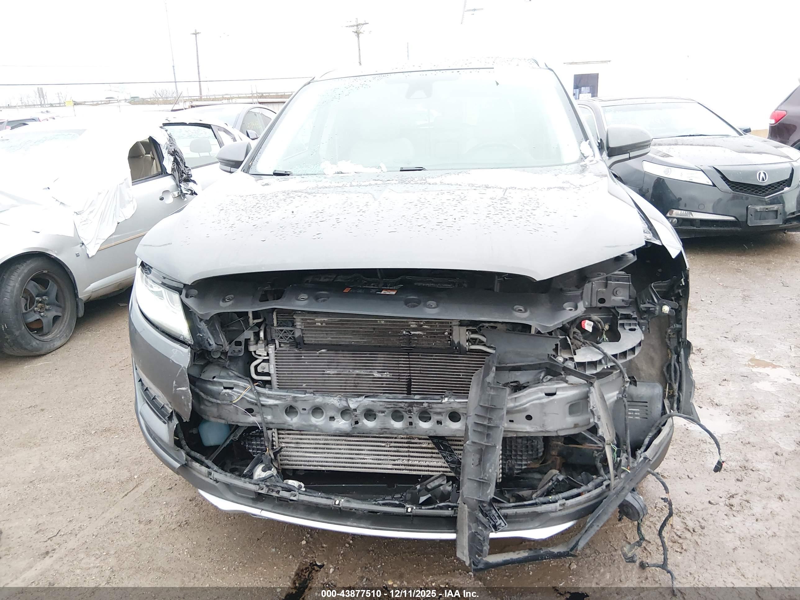 LINCOLN MKC image 6