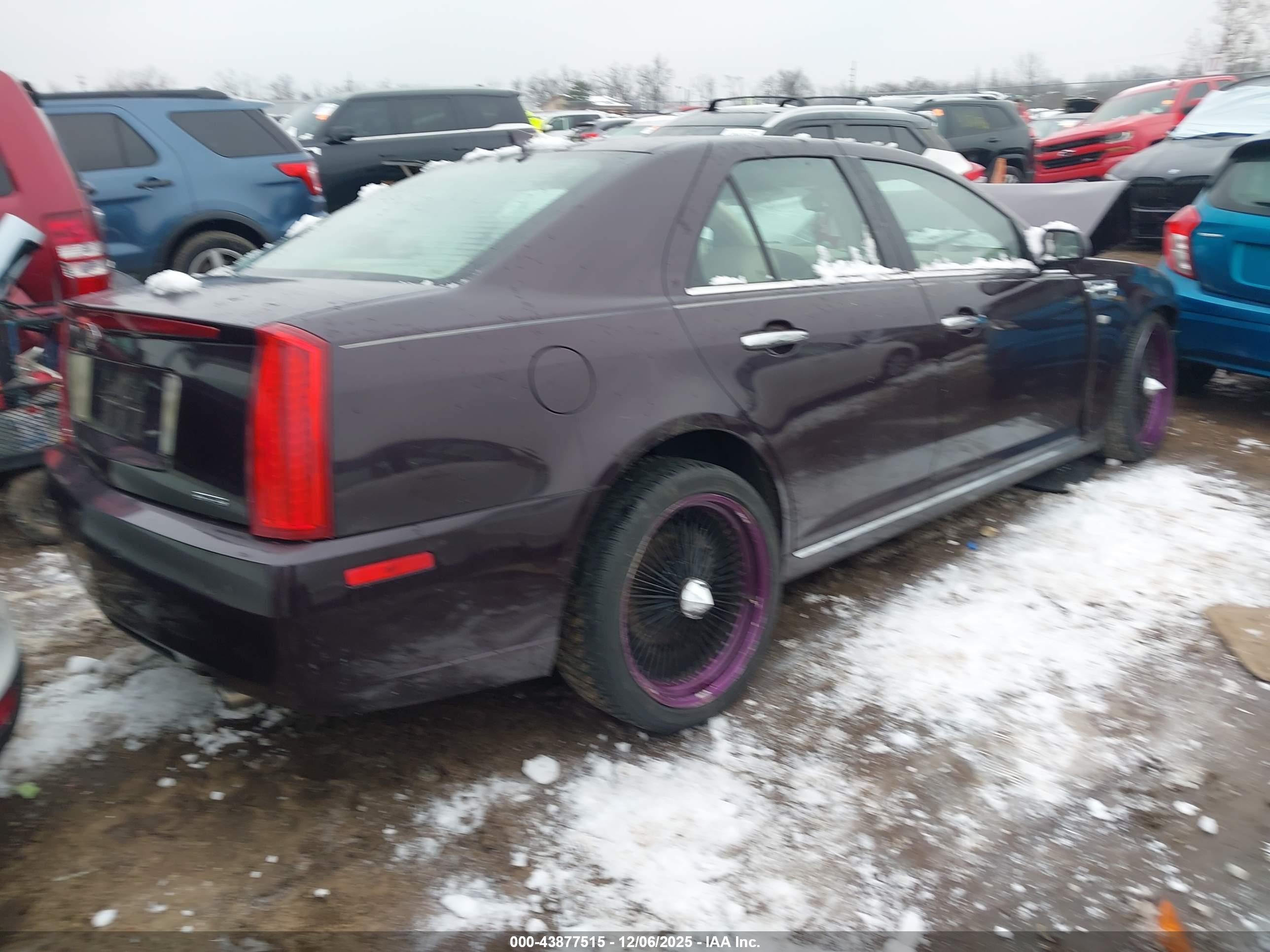 CADILLAC STS image 4