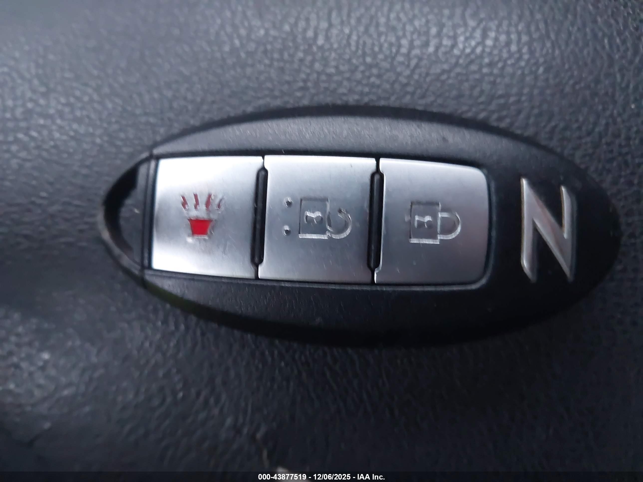 NISSAN 370Z image 11