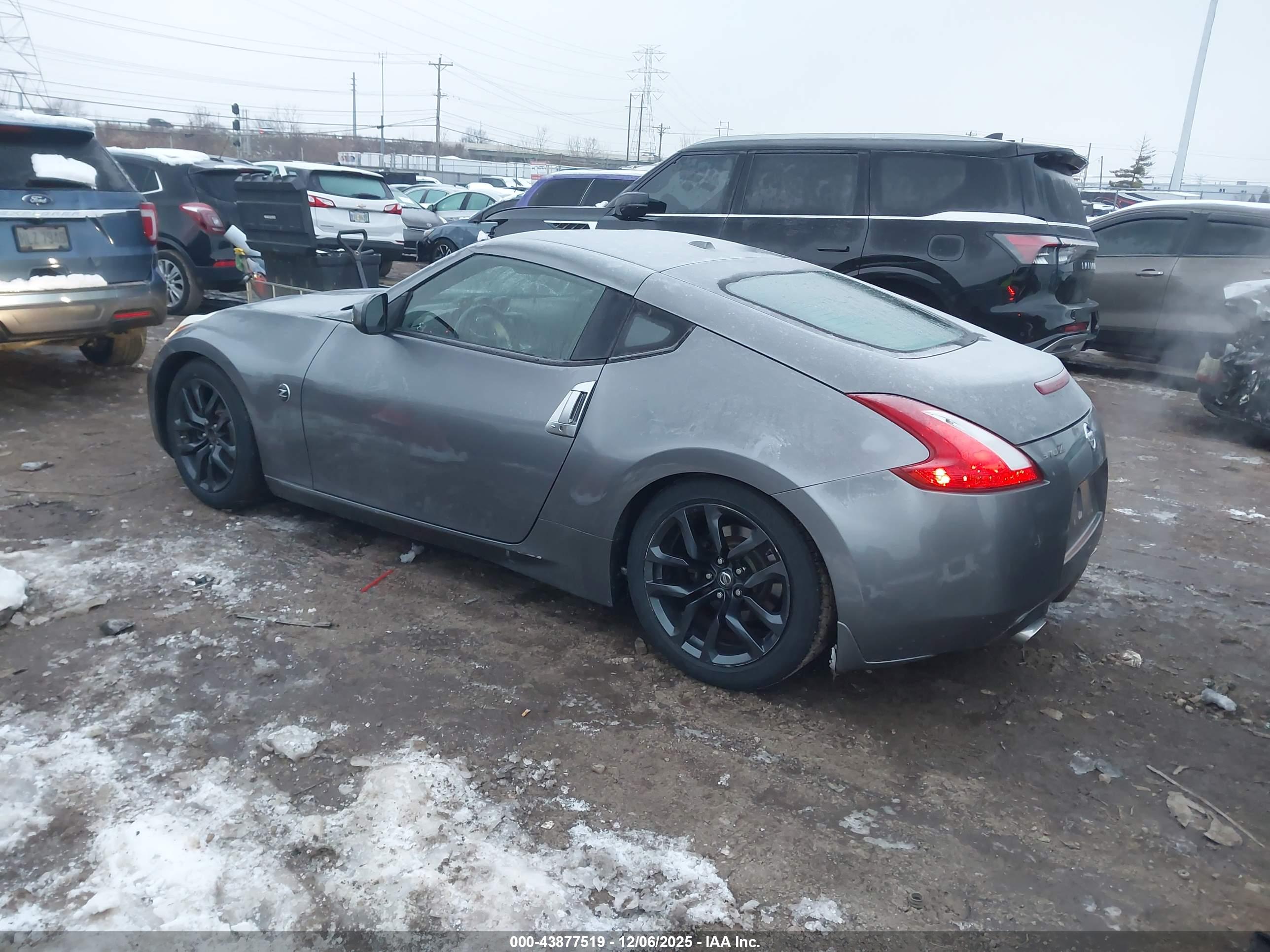 NISSAN 370Z image 3