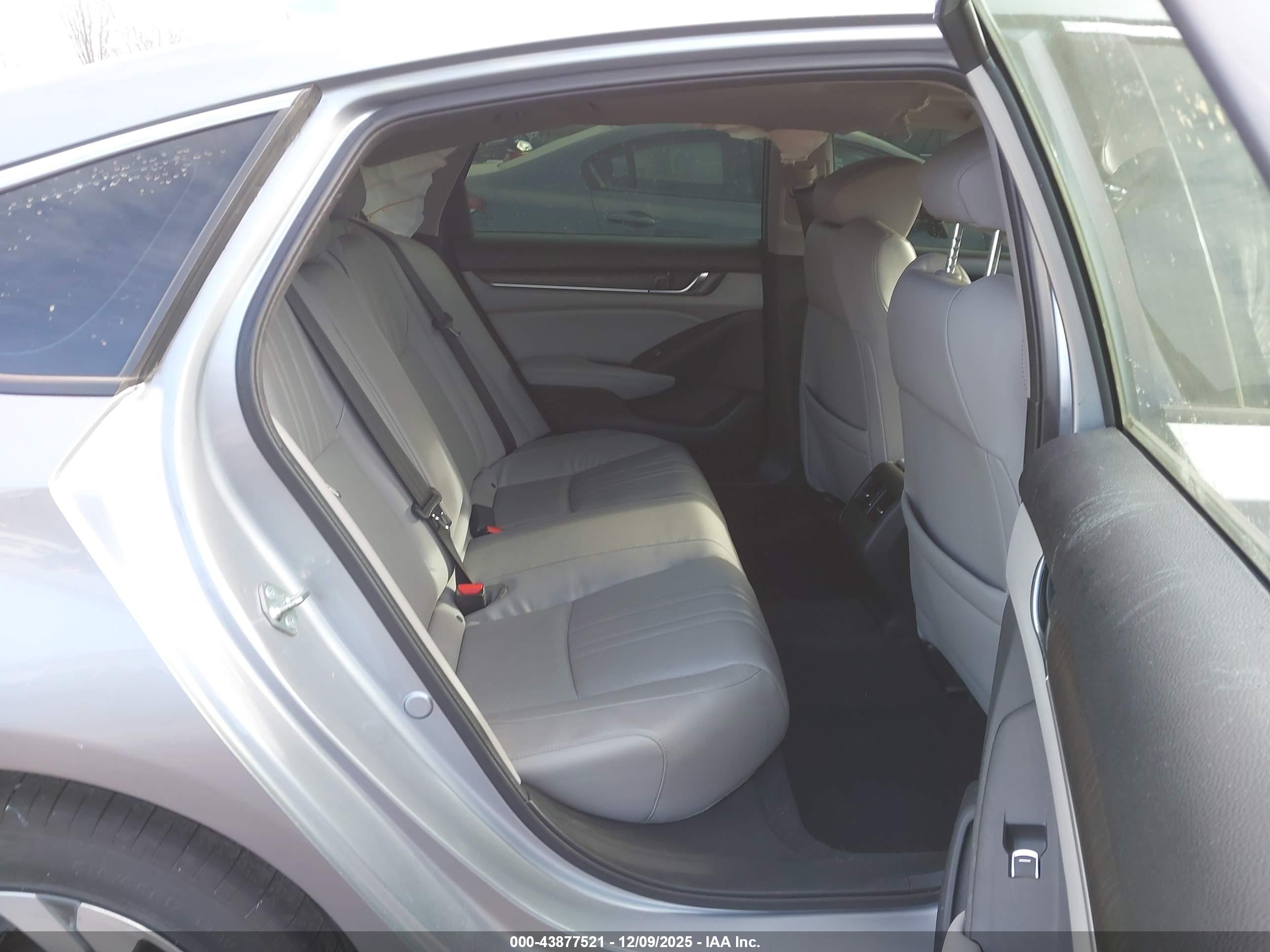 HONDA ACCORD image 8
