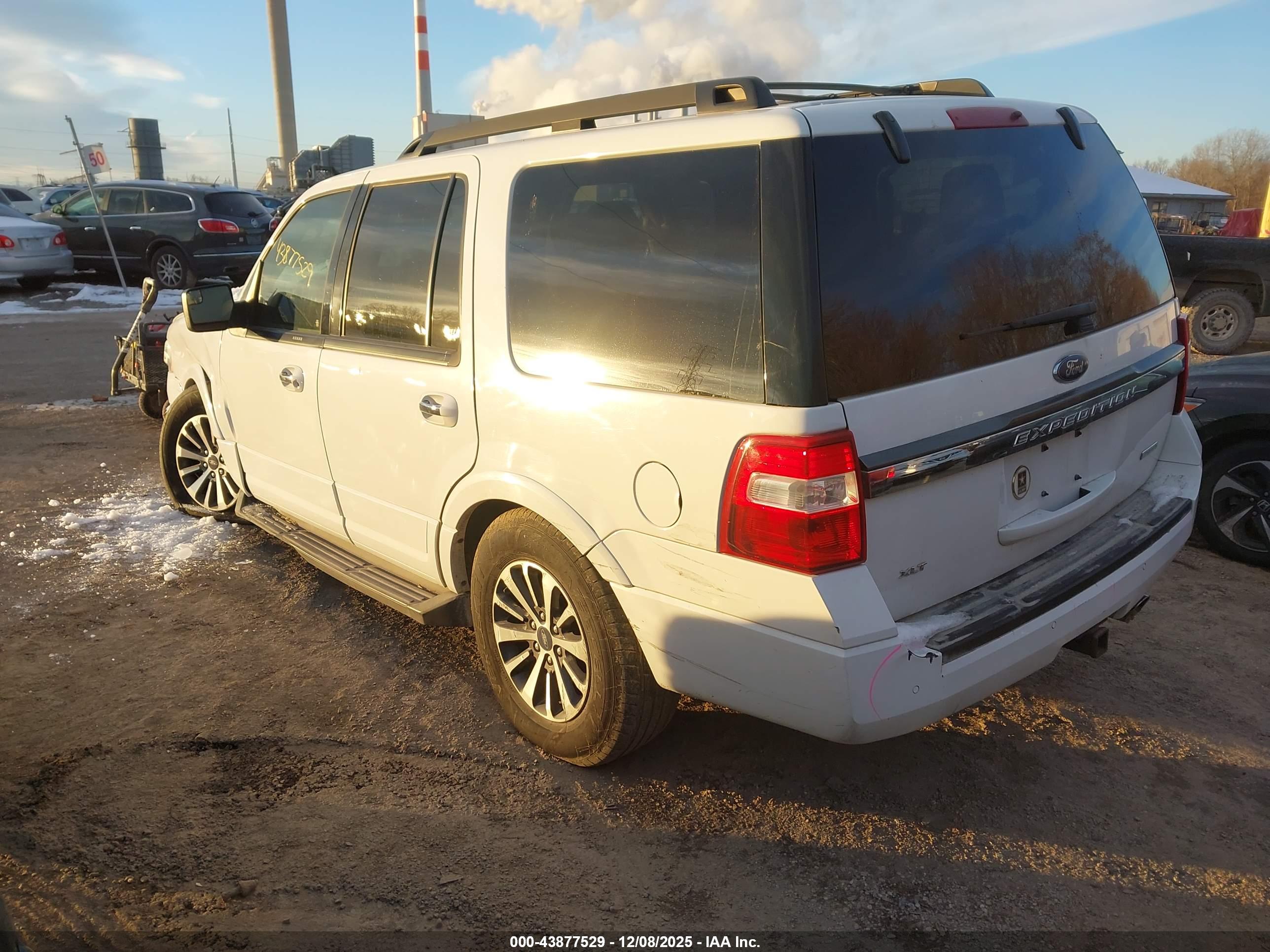 FORD EXPEDITION image 3