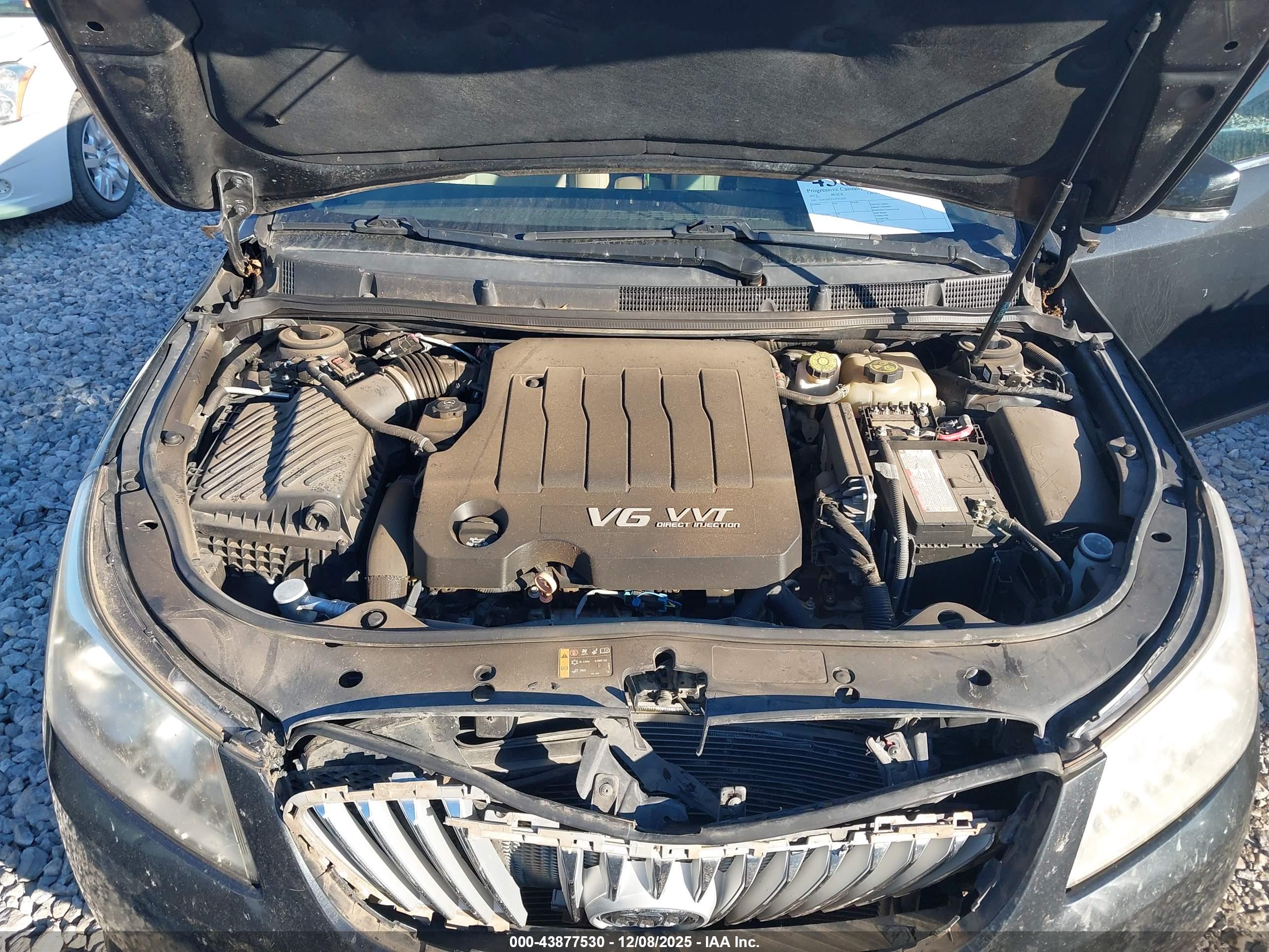 BUICK LACROSSE image 10