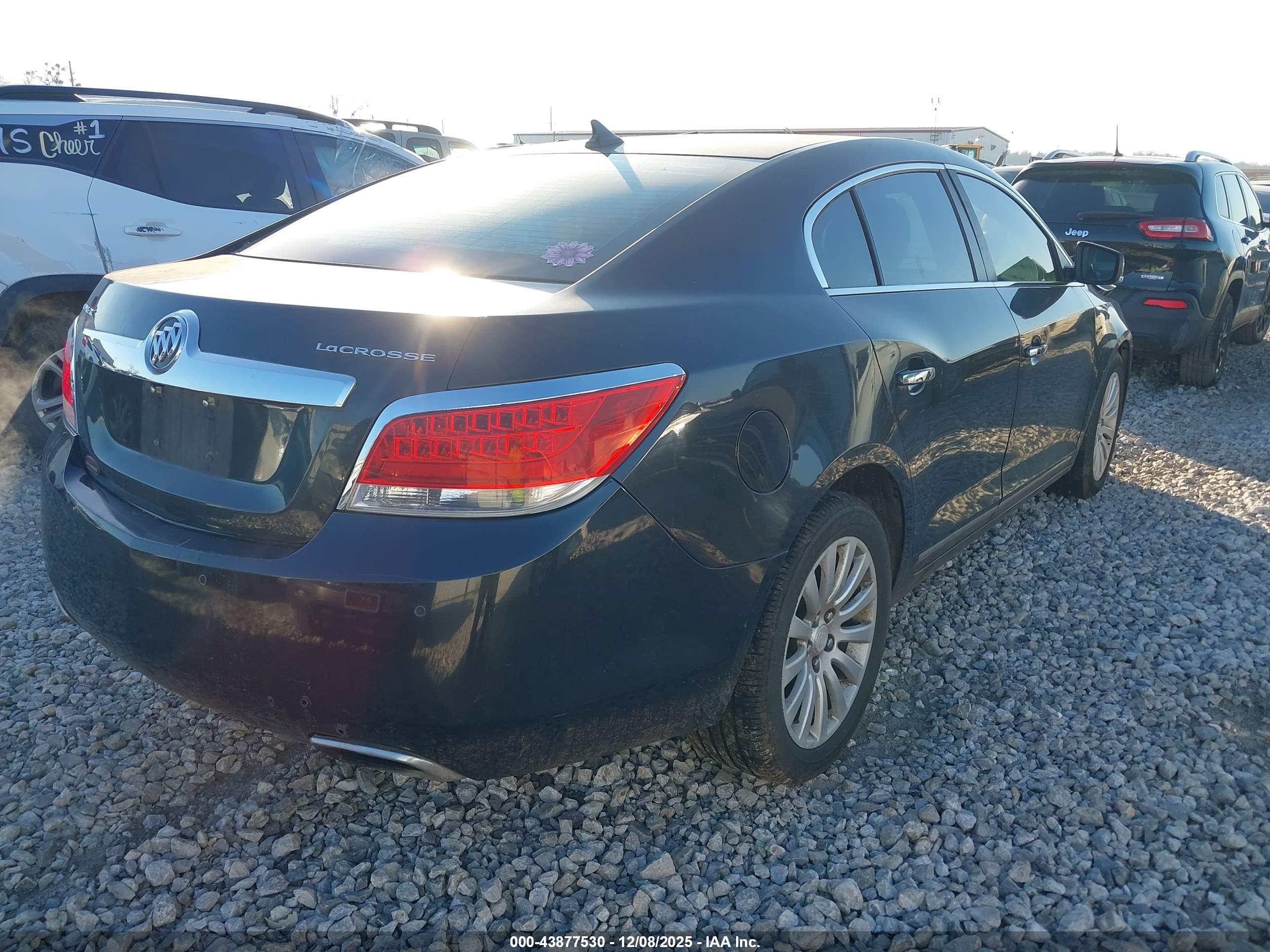 BUICK LACROSSE image 4