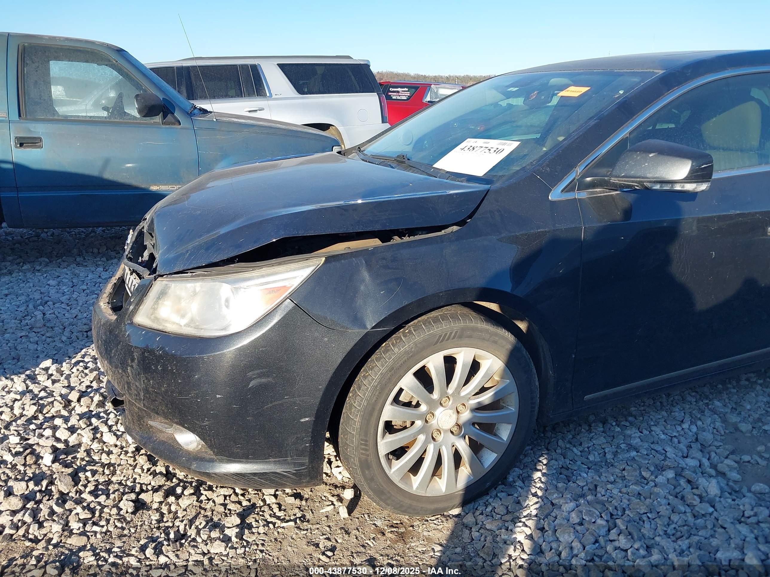BUICK LACROSSE image 6