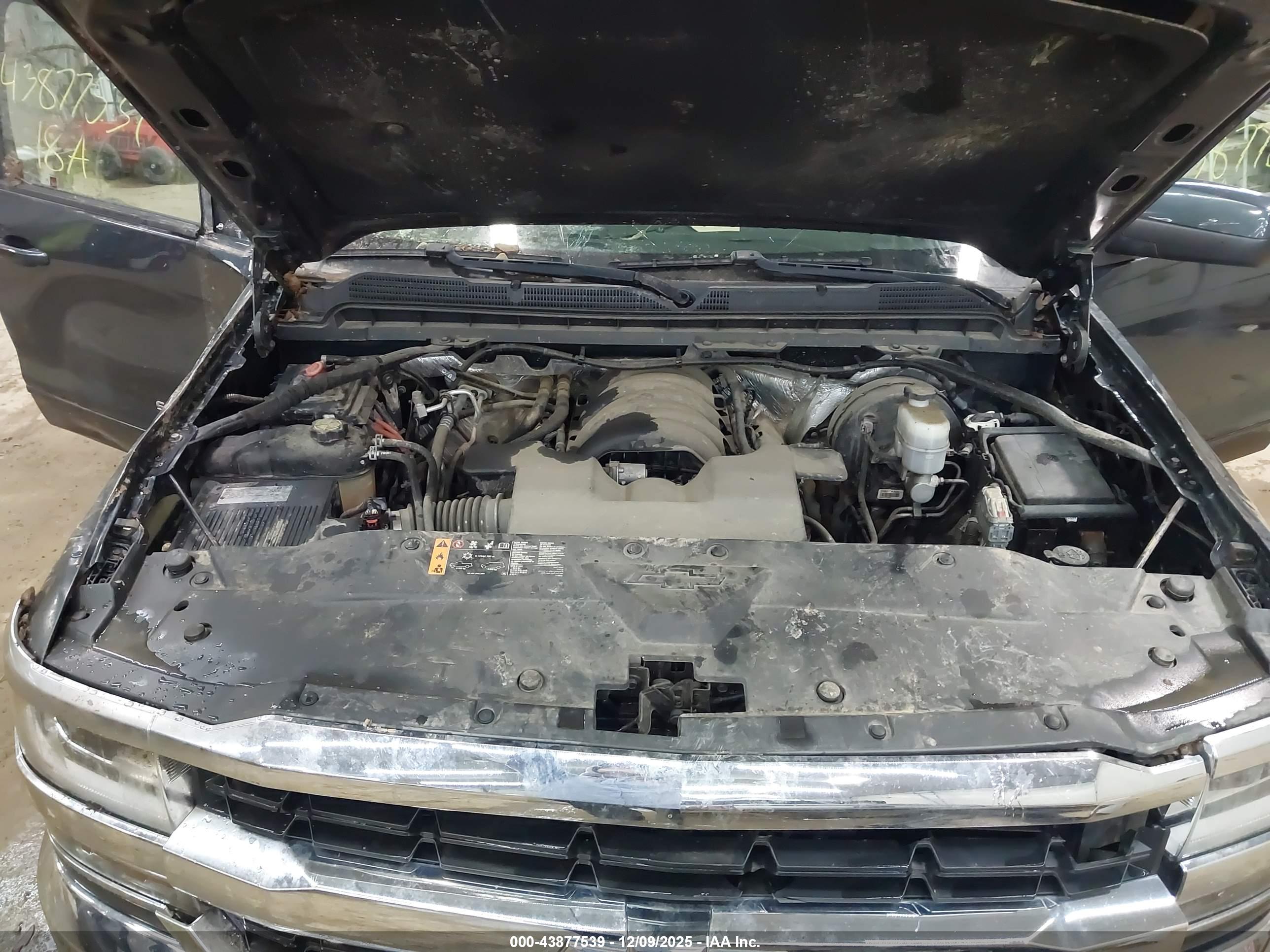 CHEVROLET SILVERADO image 10