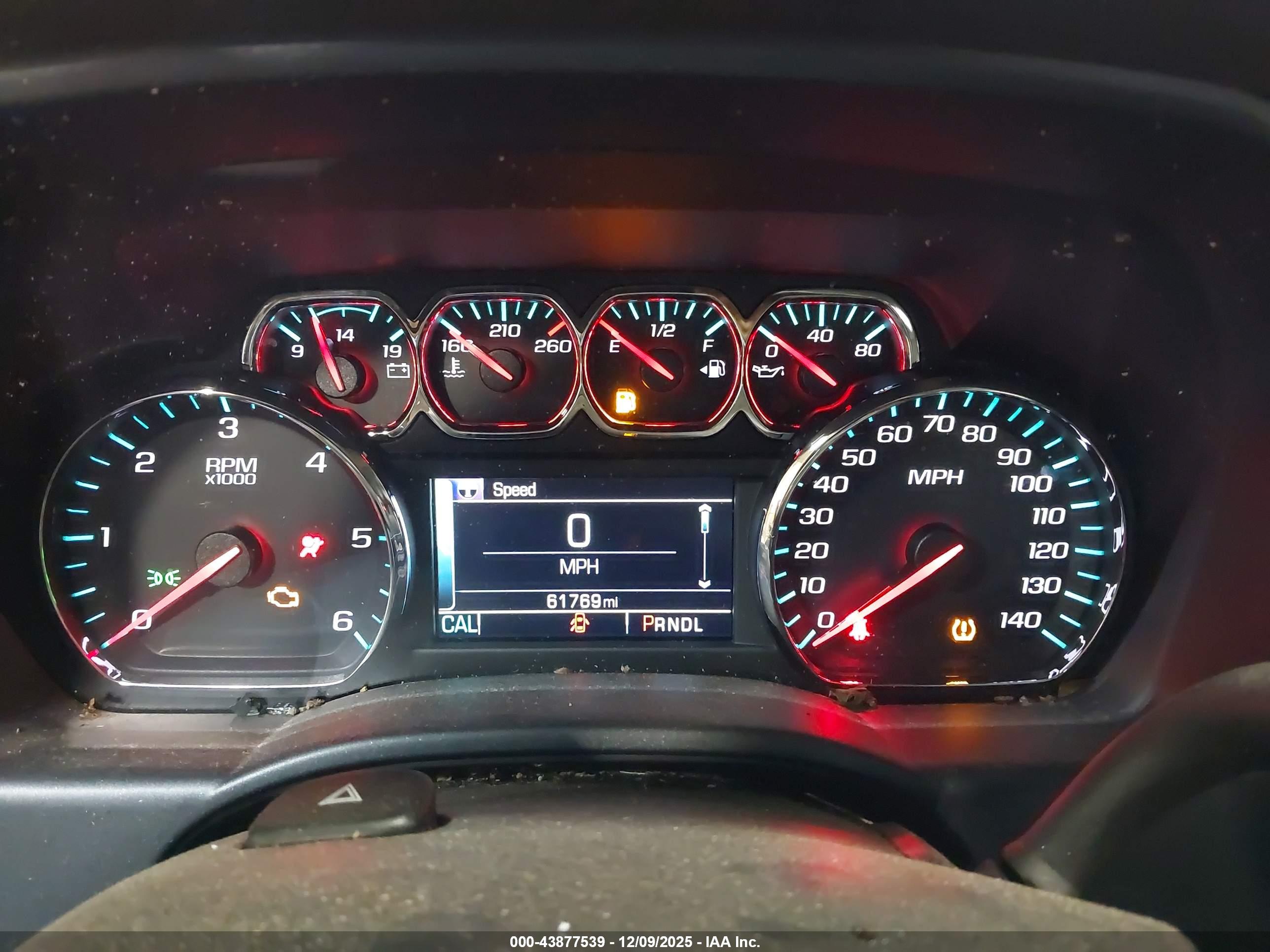 CHEVROLET SILVERADO image 7