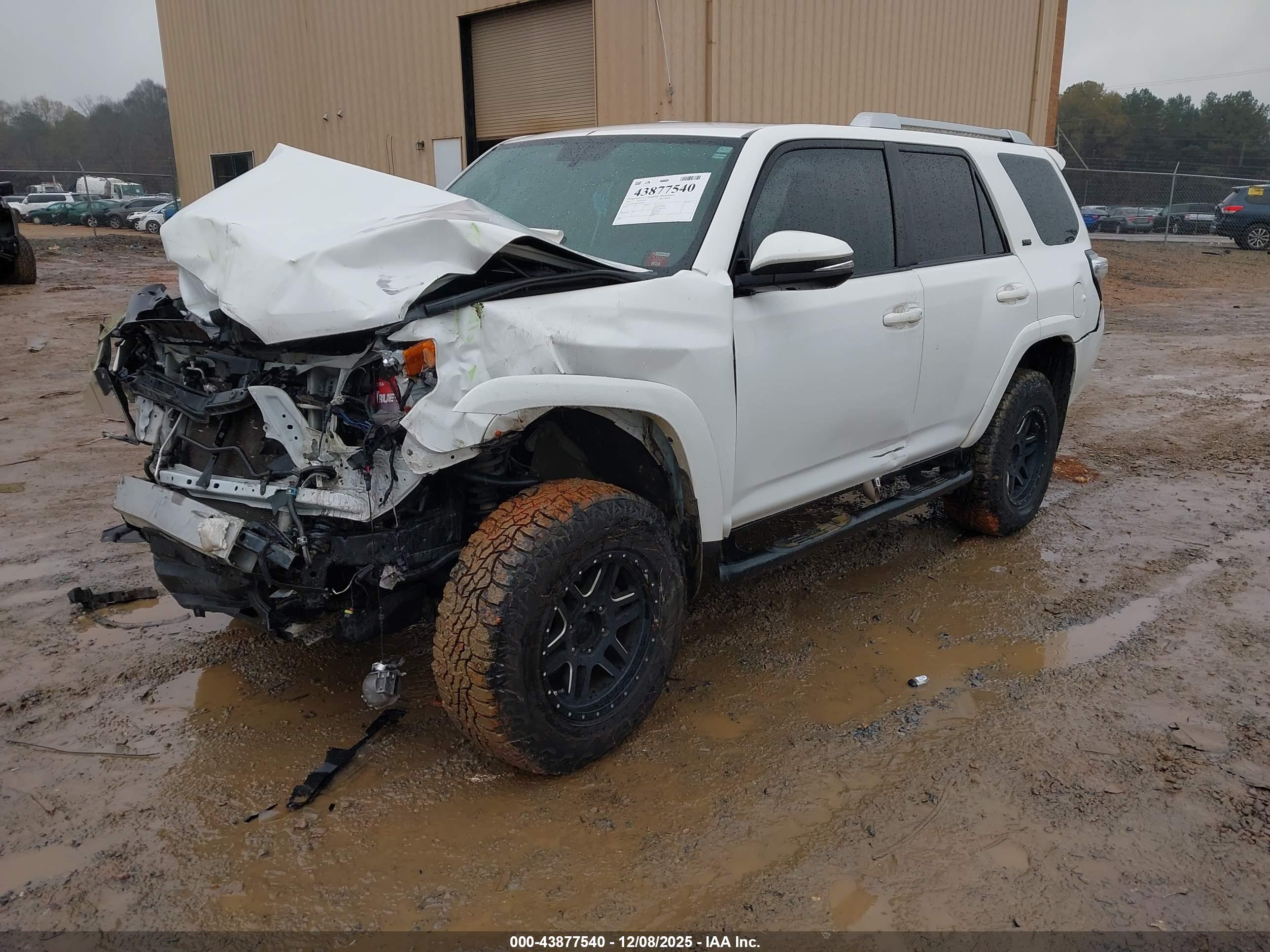 TOYOTA 4RUNNER image 2