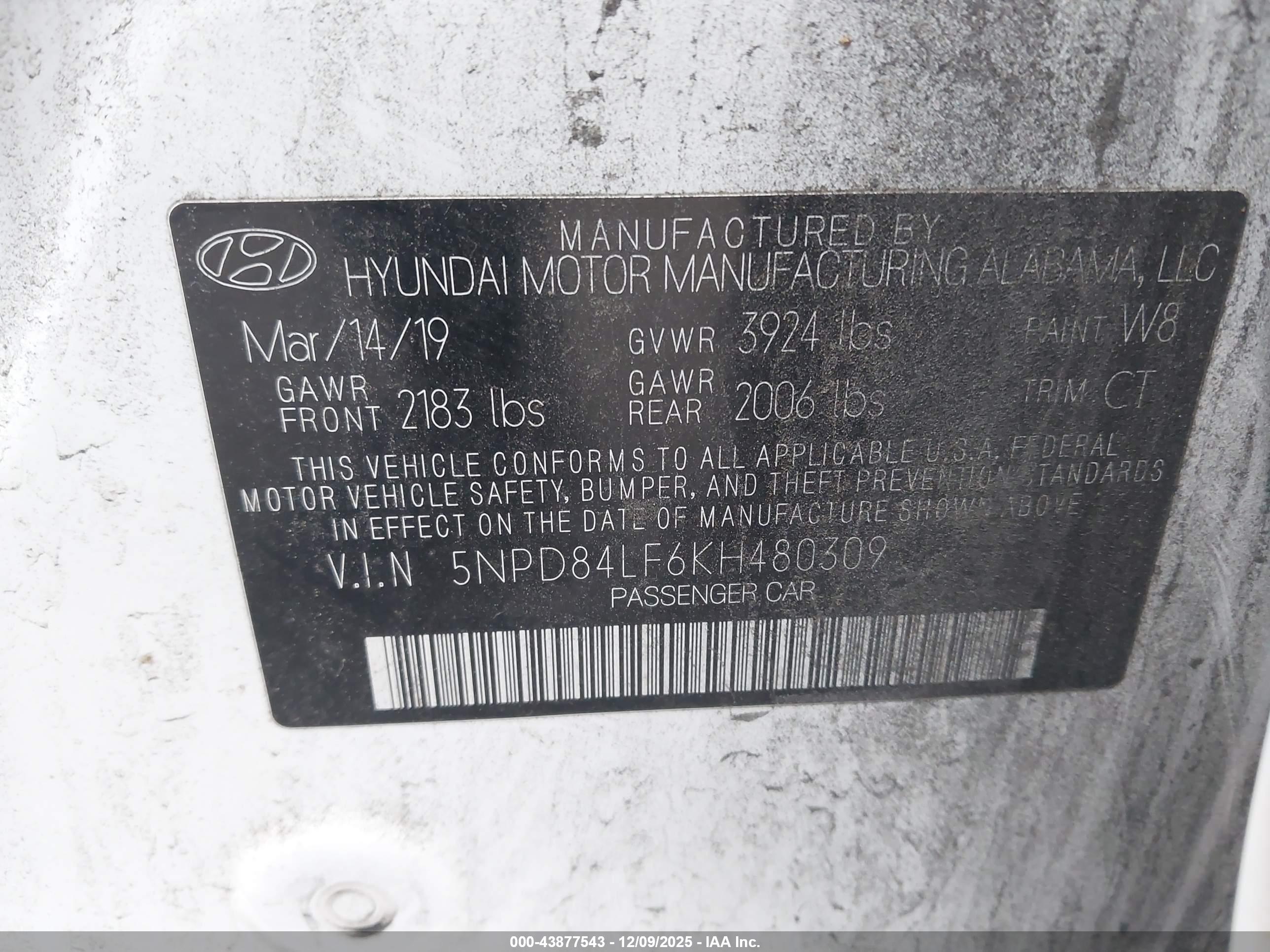 HYUNDAI ELANTRA image 9