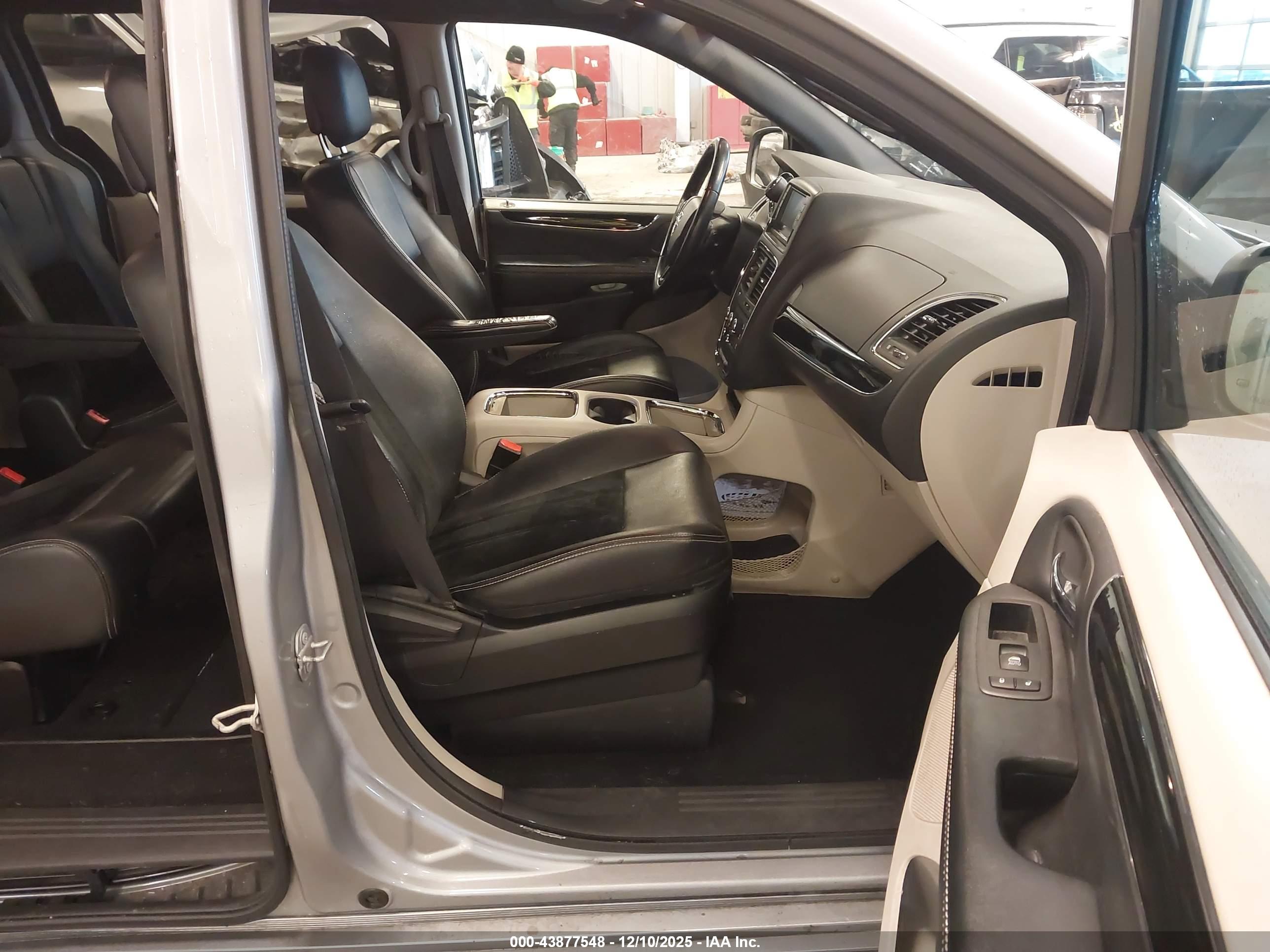 DODGE GRAND image 5