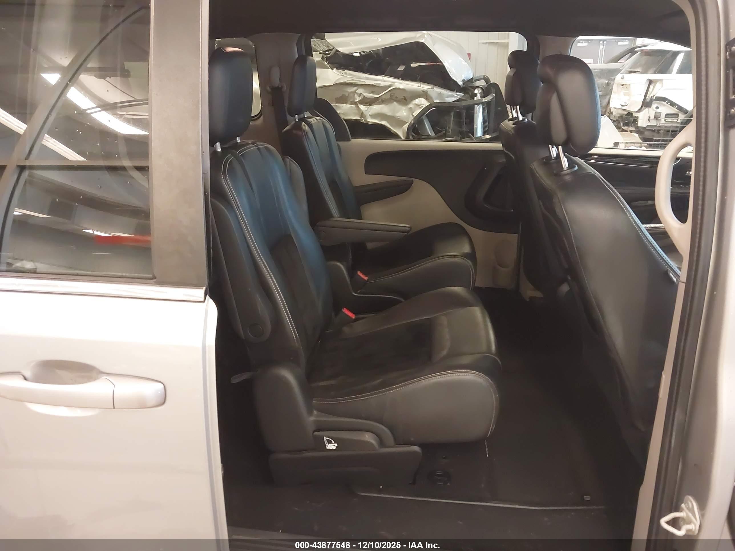 DODGE GRAND image 8