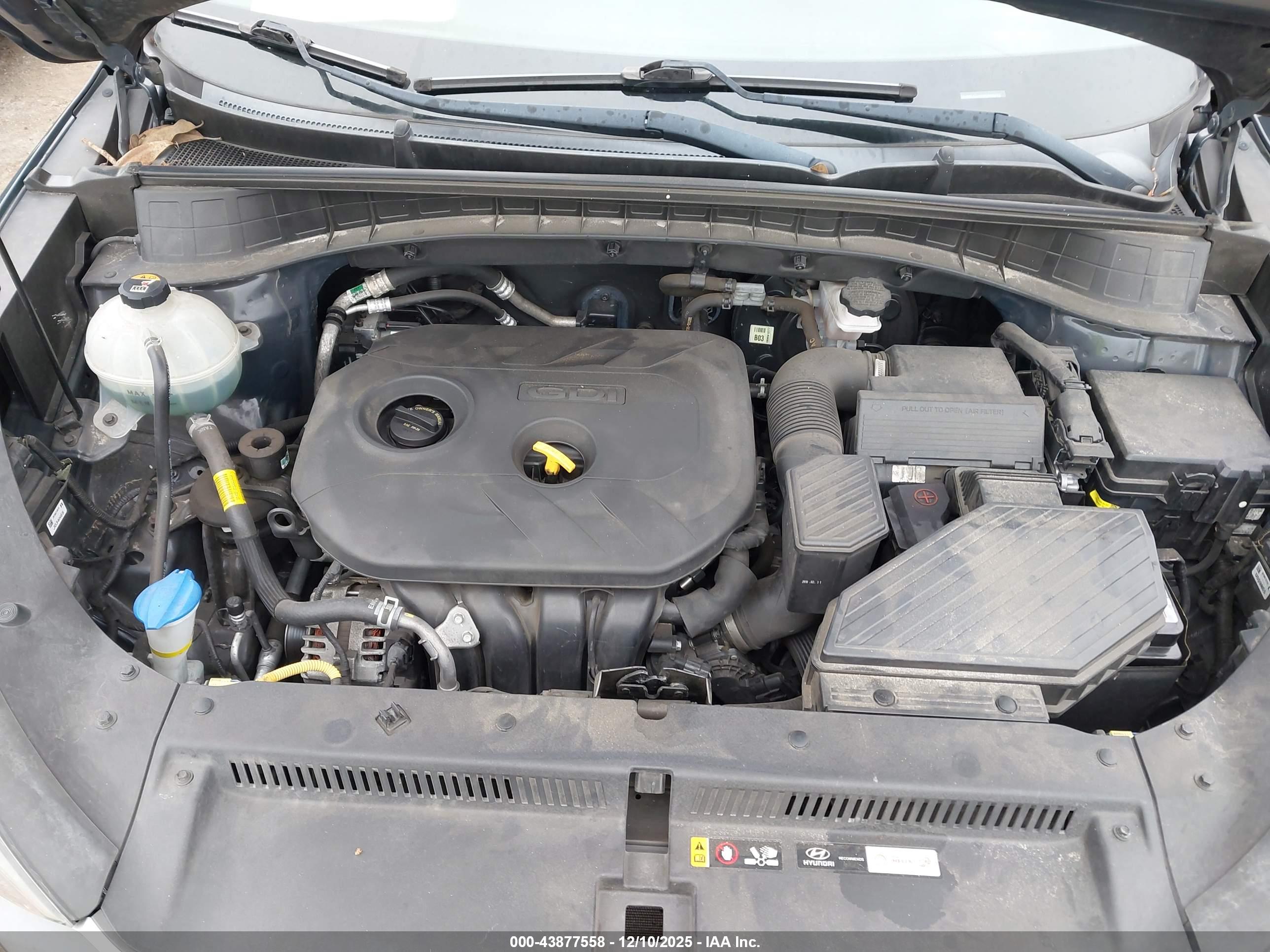 HYUNDAI TUCSON image 10