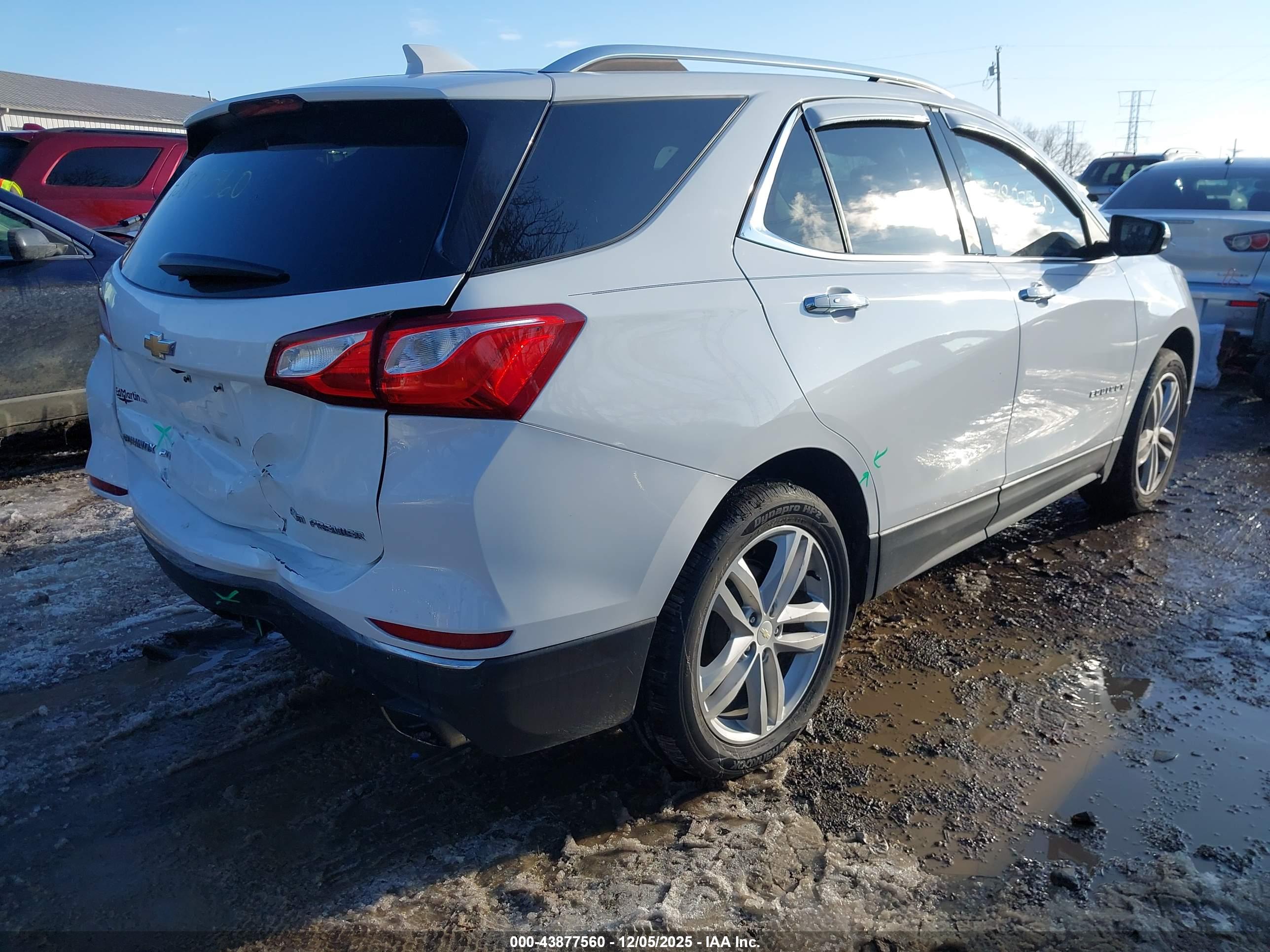 CHEVROLET EQUINOX image 4