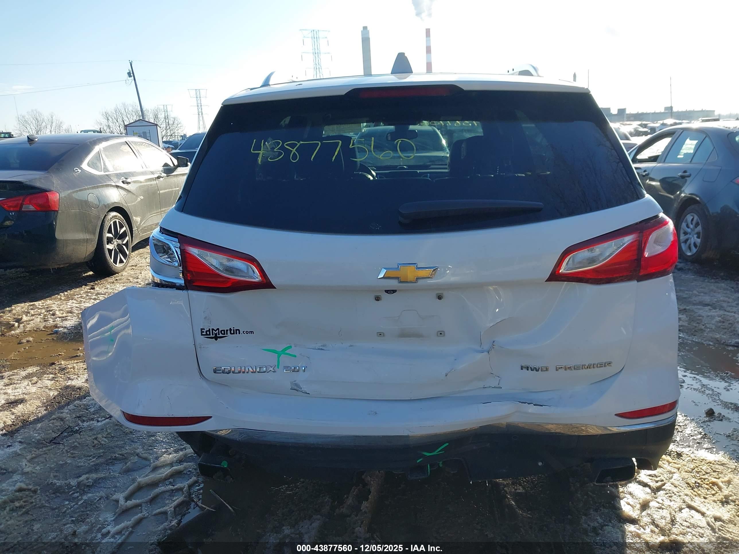 CHEVROLET EQUINOX image 6