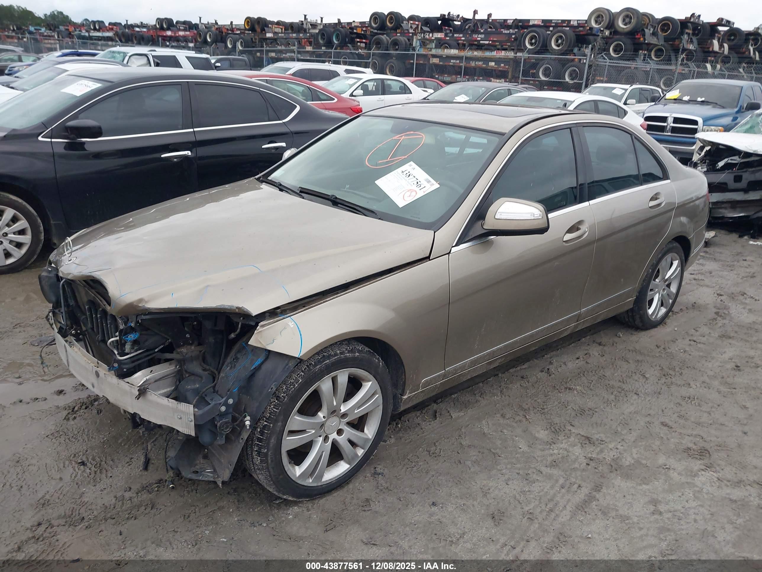 MERCEDES-BENZ C image 2