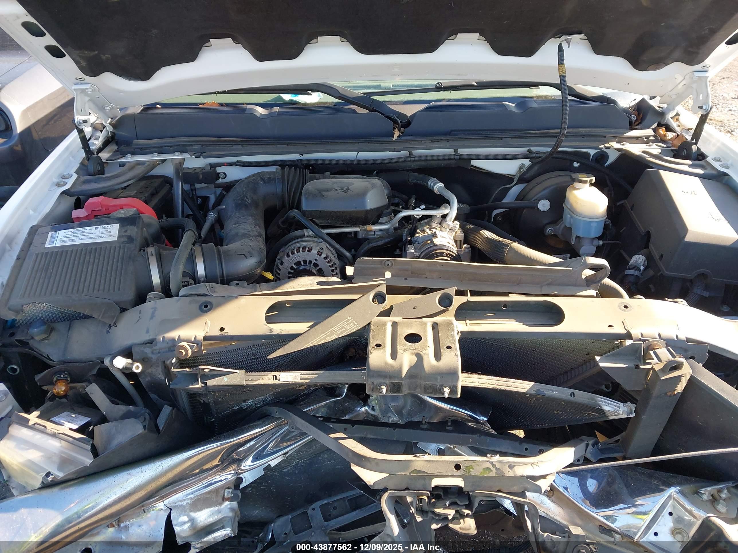 CHEVROLET SILVERADO image 10