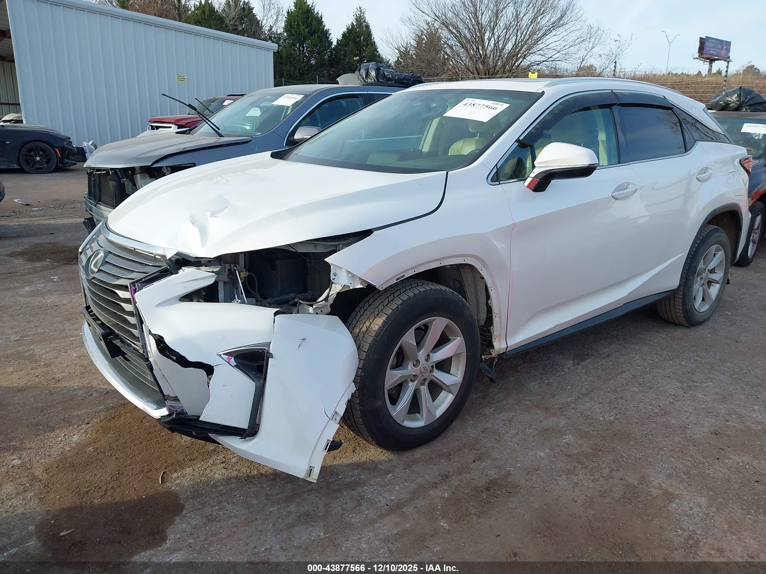 LEXUS RX image 2