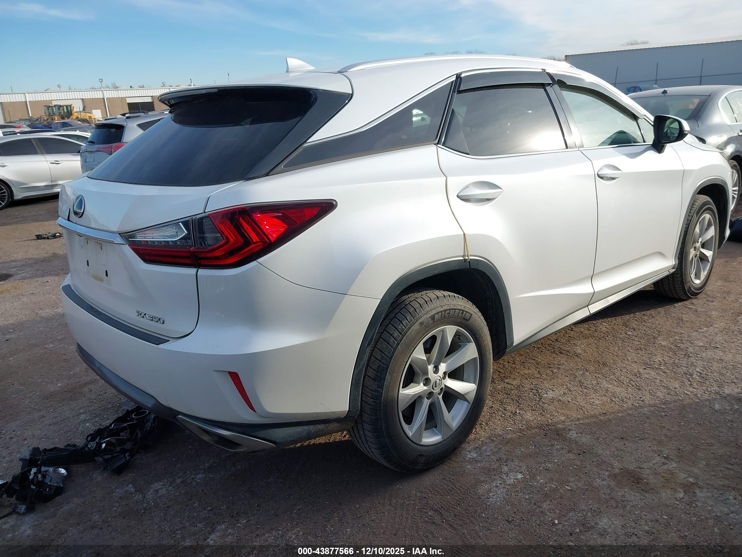 LEXUS RX image 4