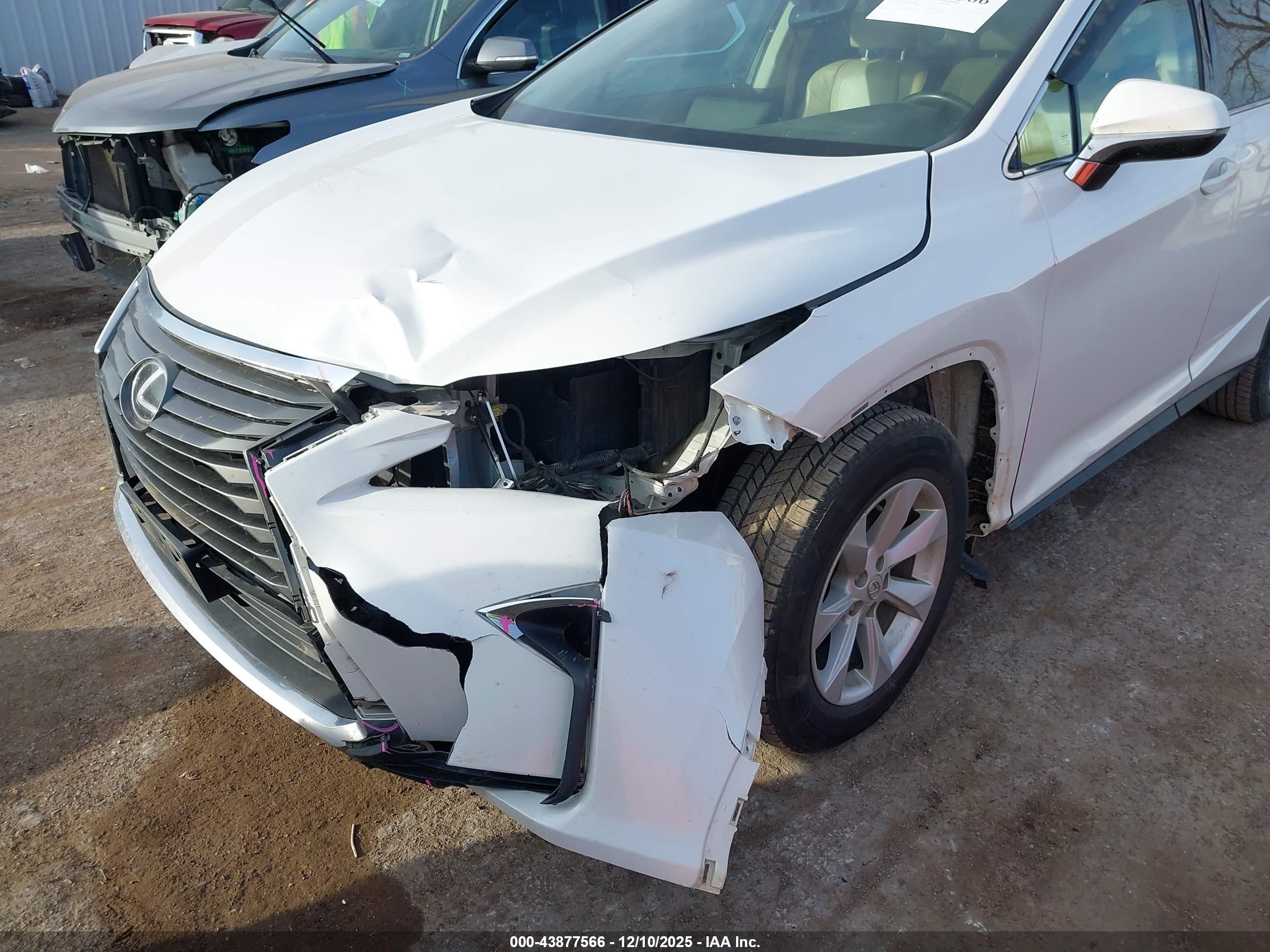 LEXUS RX image 6