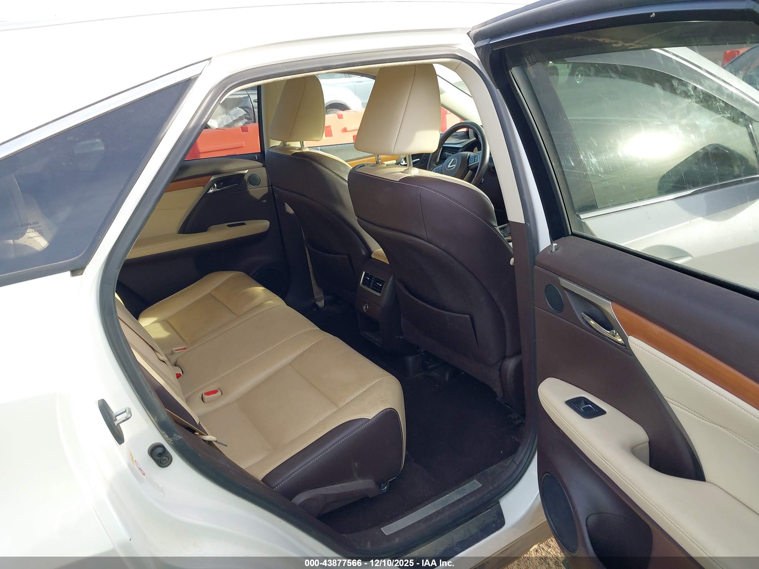 LEXUS RX image 8
