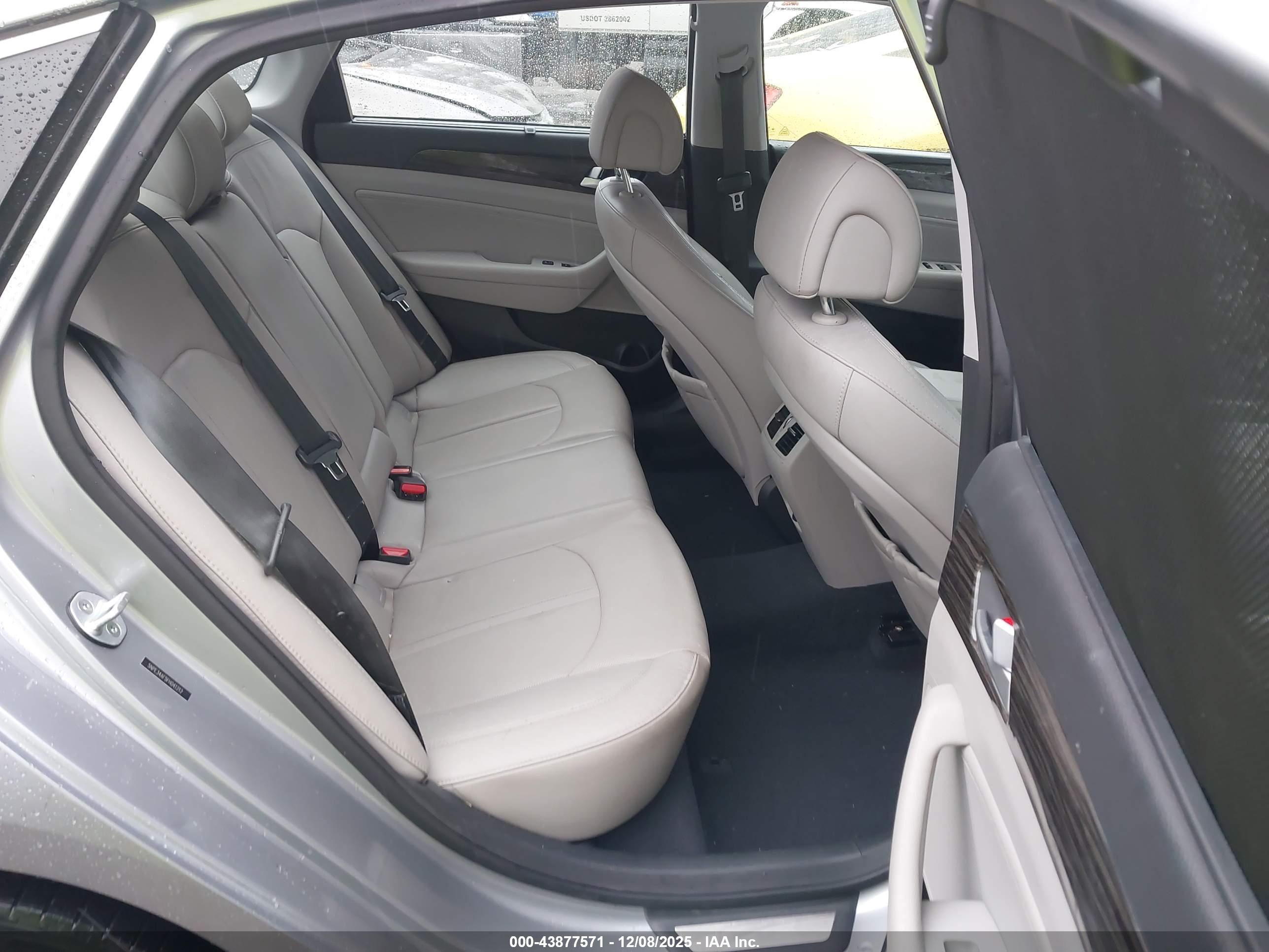HYUNDAI SONATA image 8