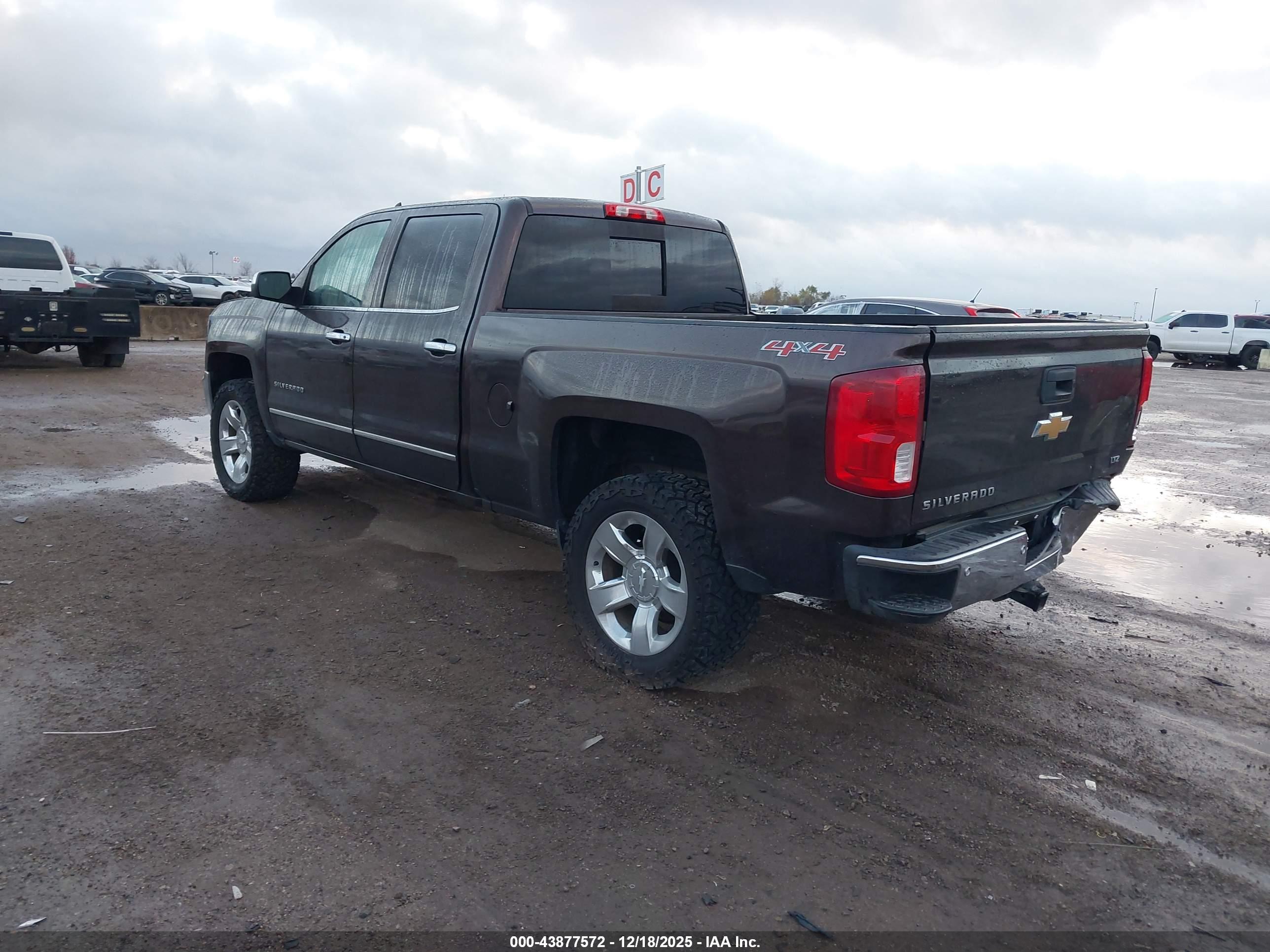 CHEVROLET SILVERADO image 3